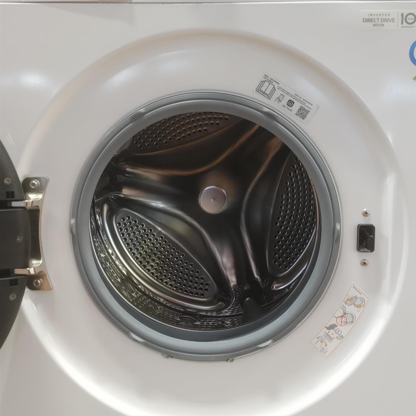 Lavatrice smart LG F4NX1009NWB Classe A 9 Kg