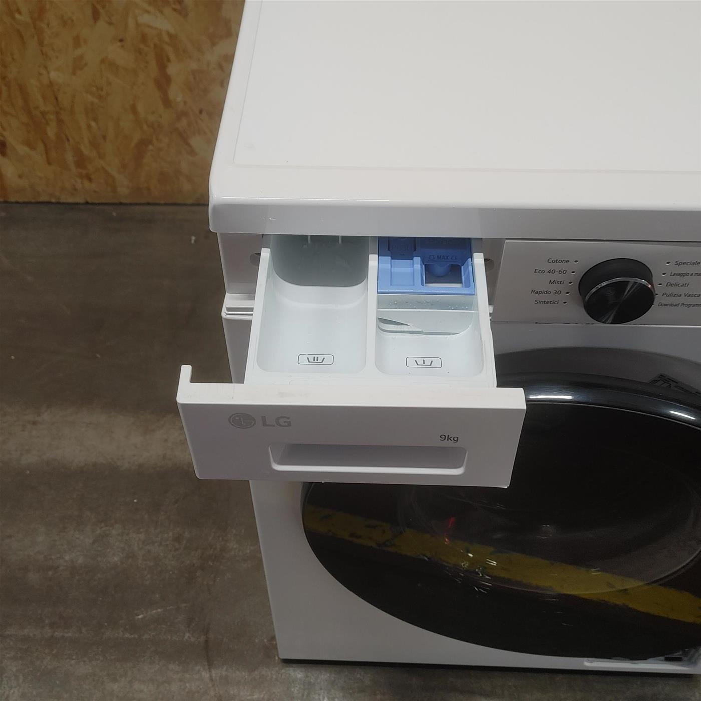 Lavatrice smart LG F4NX1009NWB Classe A 9 Kg