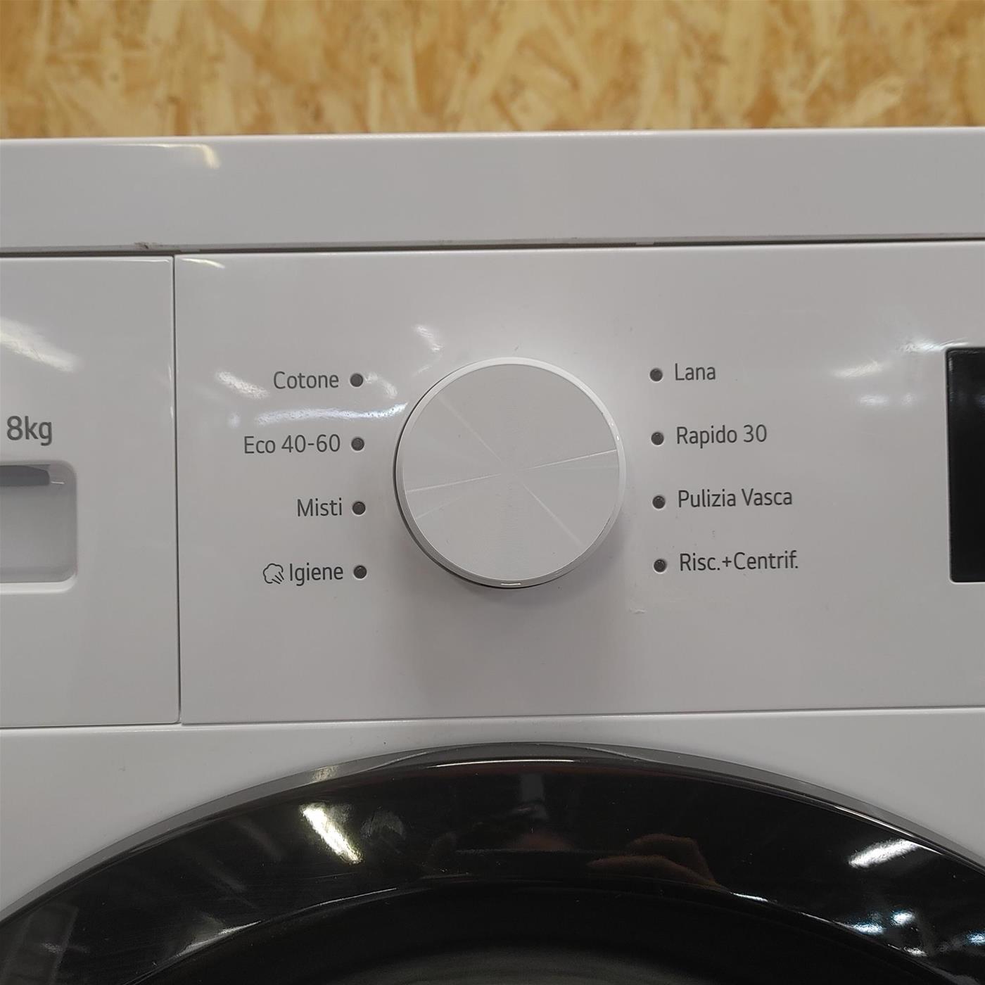 Lavatrice slim LG F4NA10S8NWK Top rimovibile Classe A 8 Kg