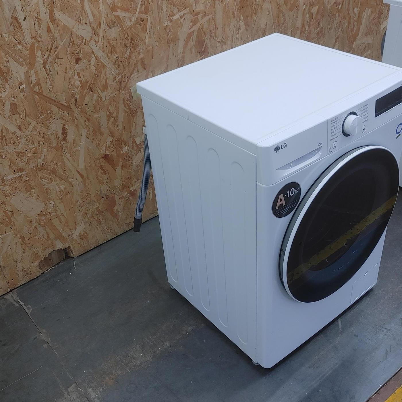 Lavatrice intelligente LG F4R3010NSWB Classe A 10 Kg