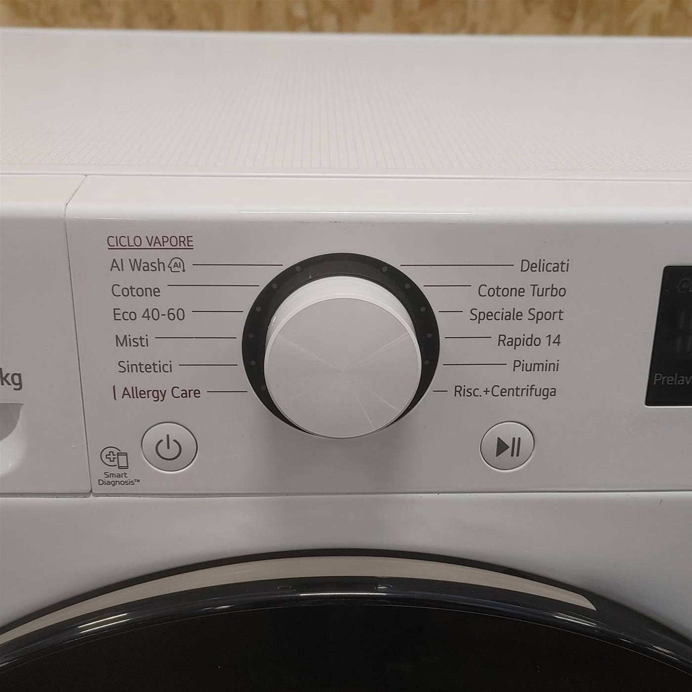 Lavatrice intelligente LG F2R3S09NSWB Classe A 9 Kg