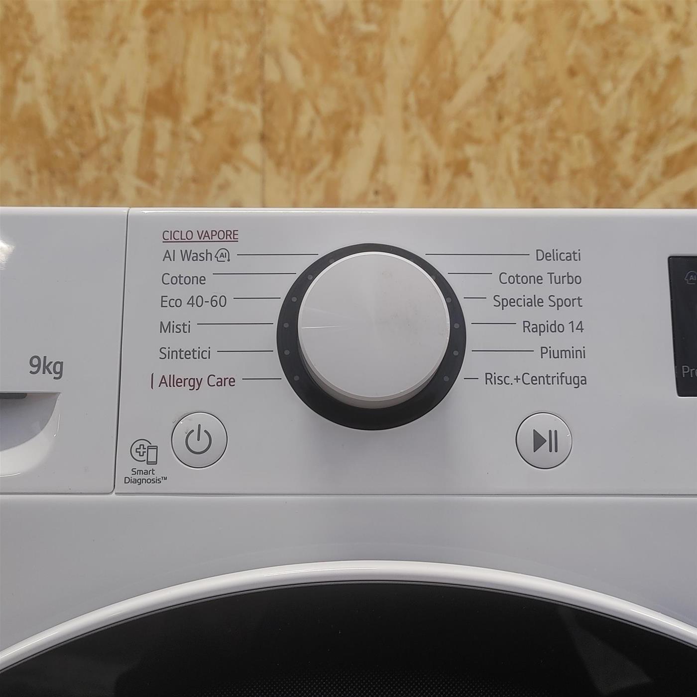 Lavatrice intelligente LG F2R3S09NSWB Classe A 9 Kg