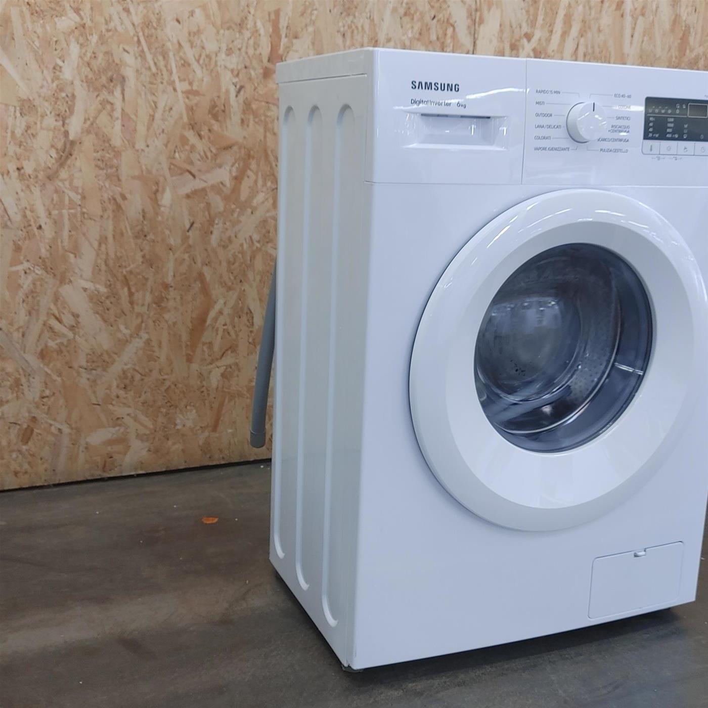 Lavatrice Samsung WW60A3120WE Caricamento frontale 6 kg 1200 Giri/min Bianco