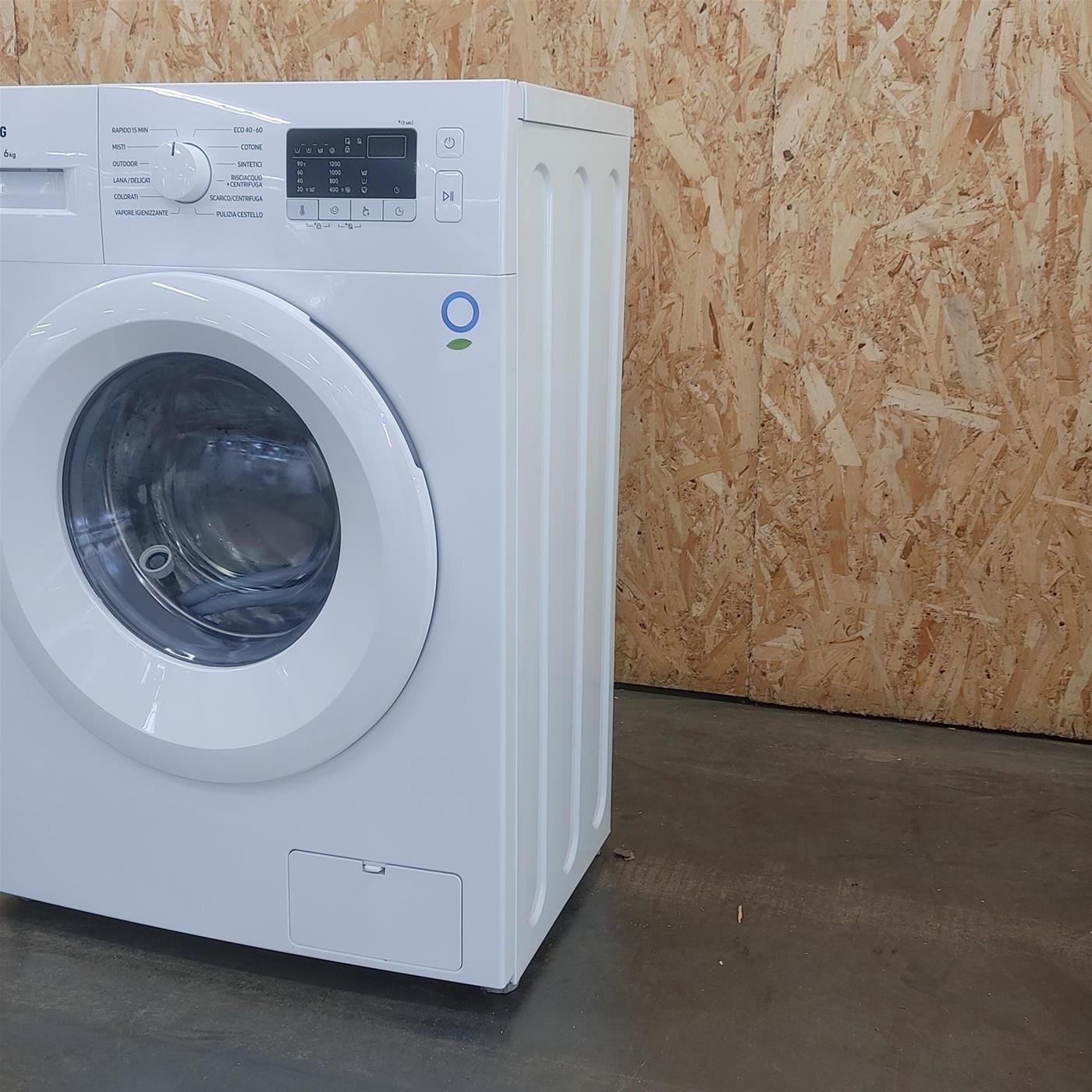Lavatrice Samsung WW60A3120WE Caricamento frontale 6 kg 1200 Giri/min Bianco