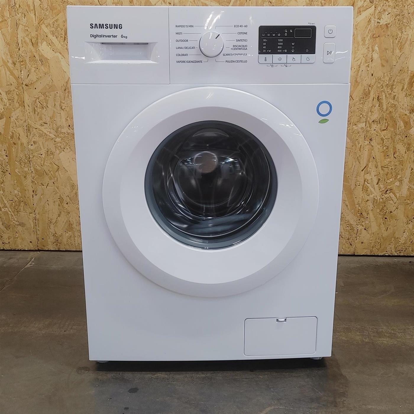 Lavatrice Samsung WW60A3120WE Caricamento frontale 6 kg 1200 Giri/min Bianco