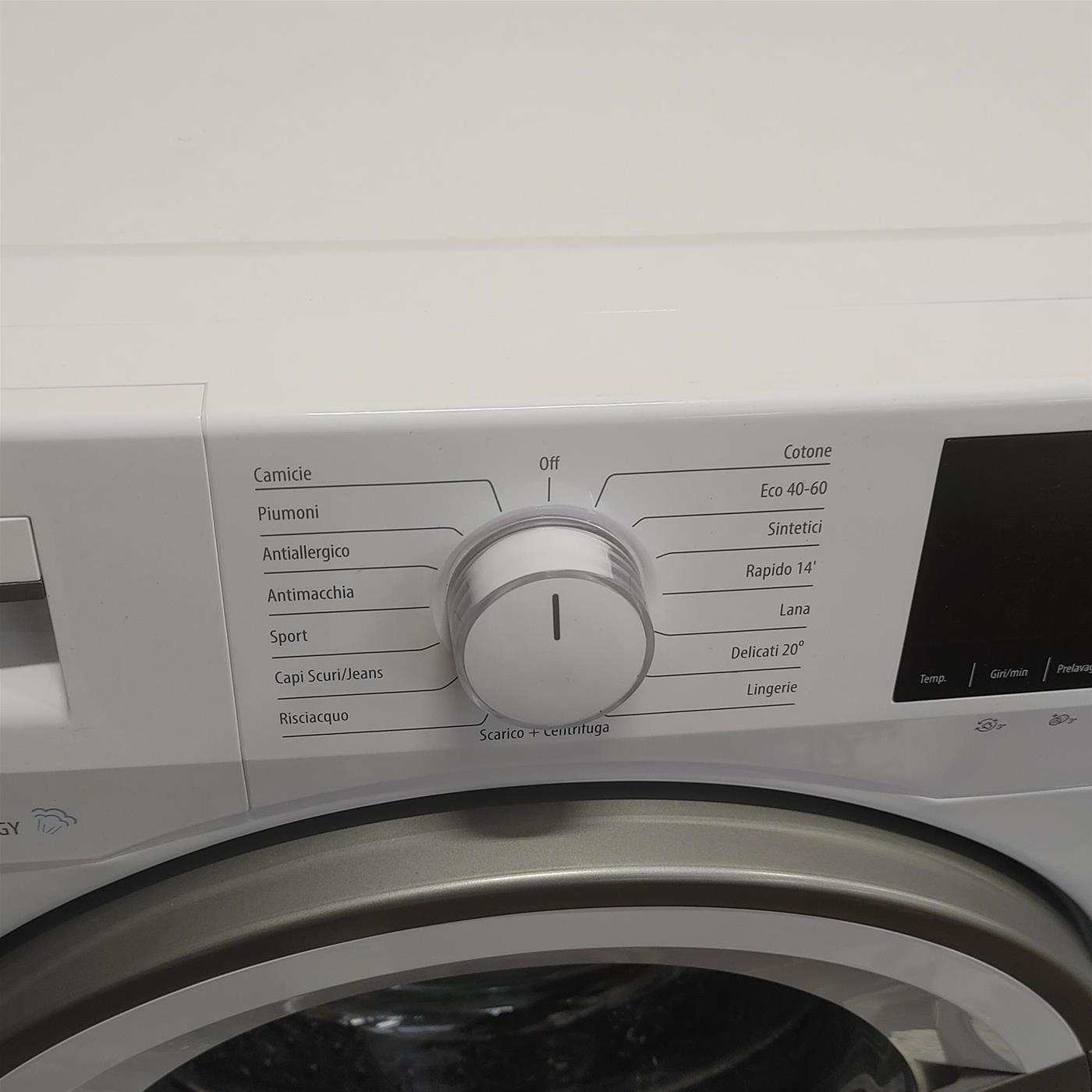 Smeg WHT814ASIT Lavatrice 8KG 1400 giri