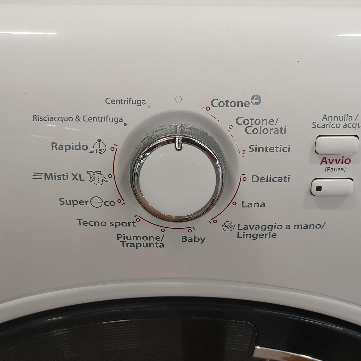 Whirlpool AWOE8129 lavatrice Caricamento frontale 8 kg 1200 Giri/min Bianco