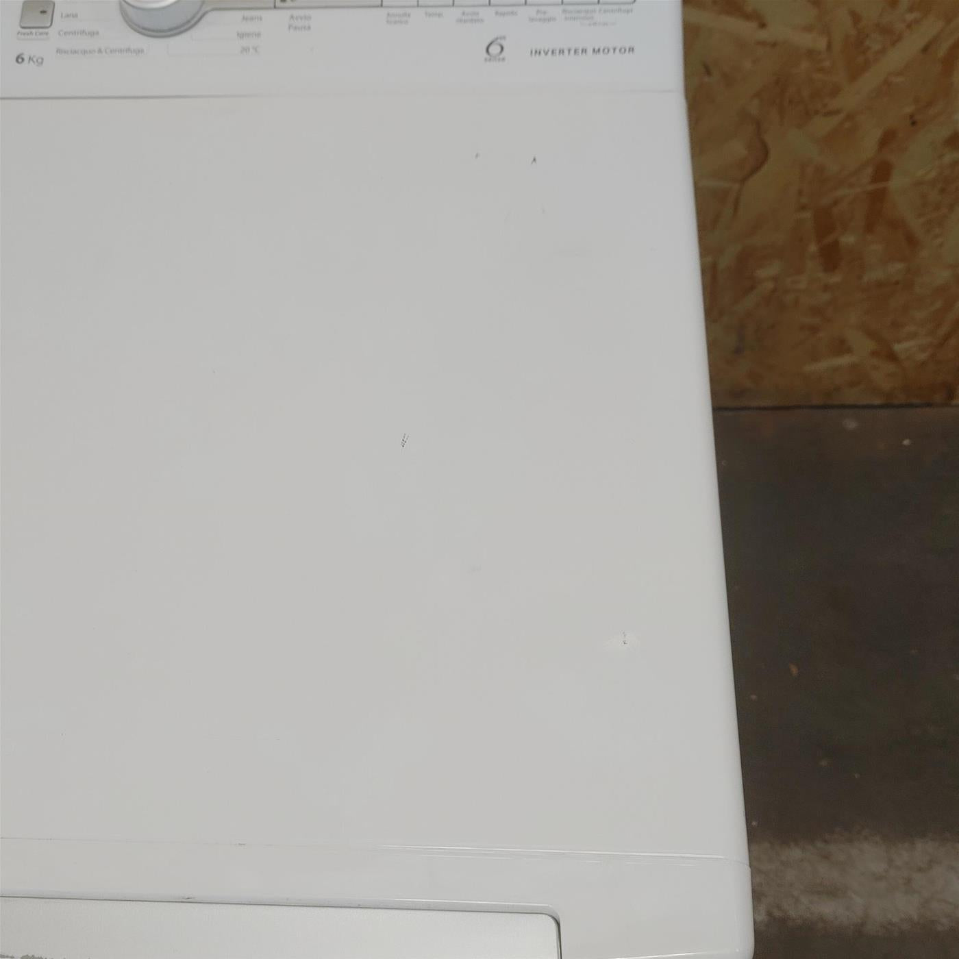 Lavatrice slim Whirlpool TDLR 6240S IT caricamento dall'alto
