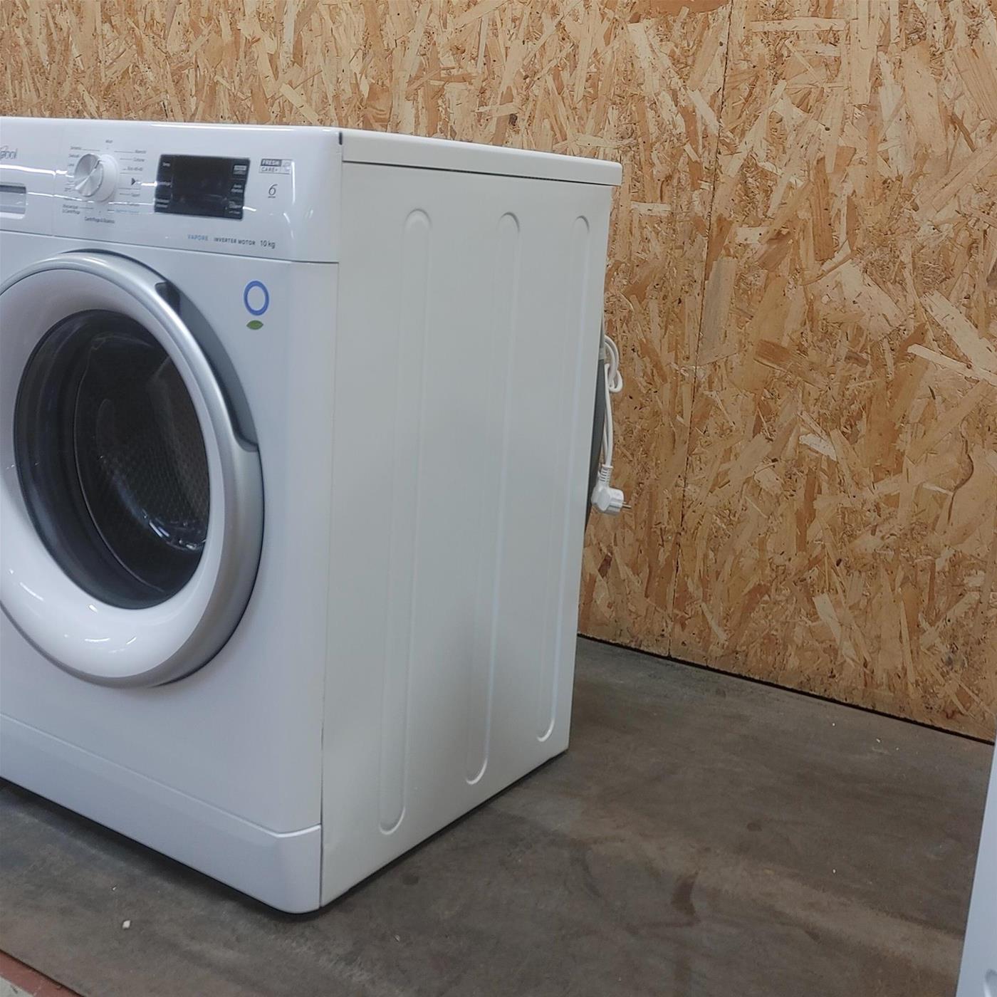 Lavatrice Whirlpool FreshCare FFB 1046 SV IT Carica frontale 10 kg 1400 giri Bianco