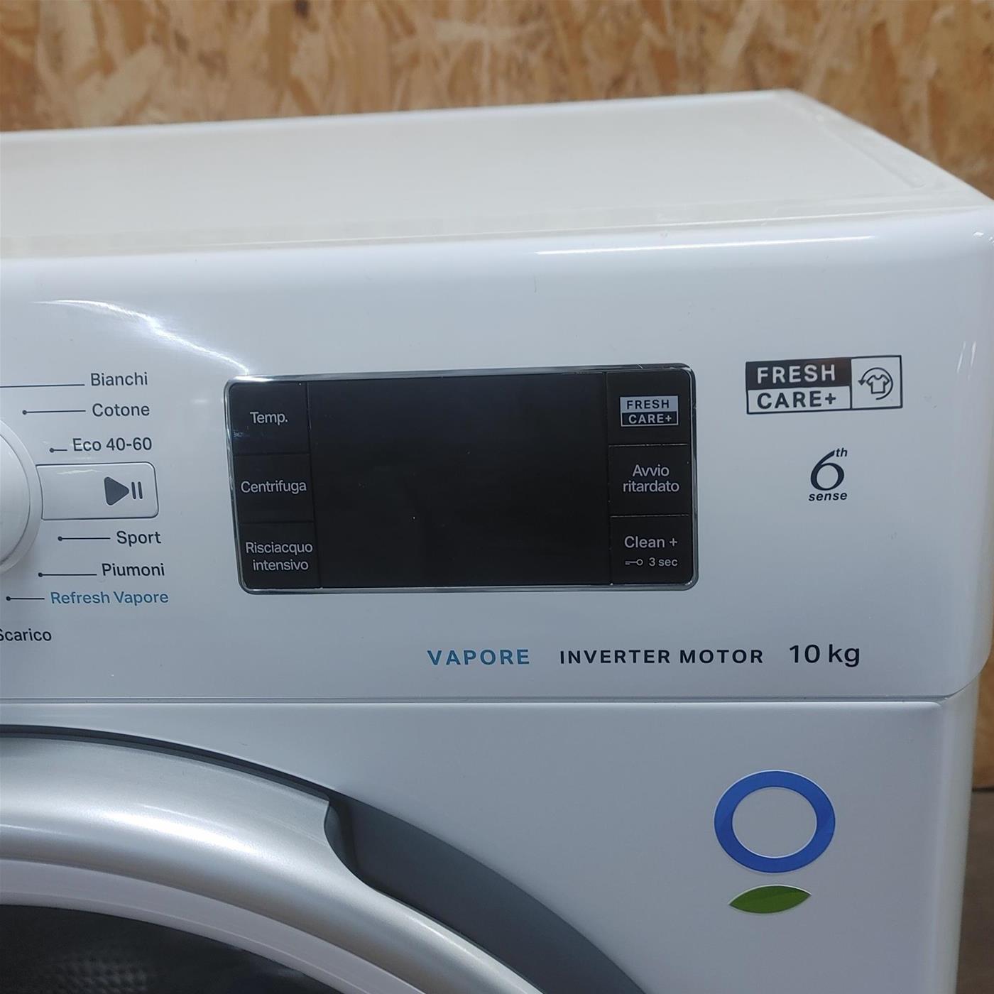 Lavatrice Whirlpool FreshCare FFB 1046 SV IT Carica frontale 10 kg 1400 giri Bianco