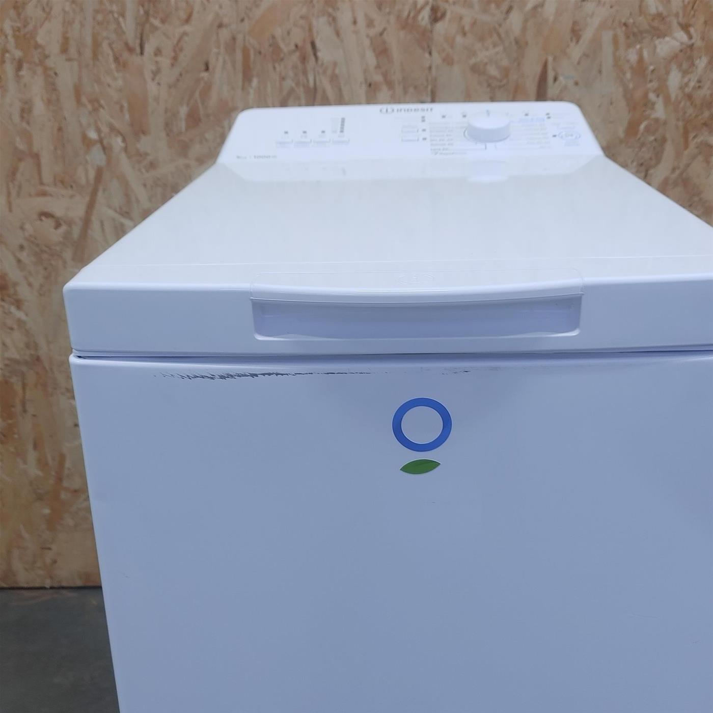 Lavatrice Indesit BTW L50300 FR/N Carica dall'alto 5 kg 1000 giri Bianco