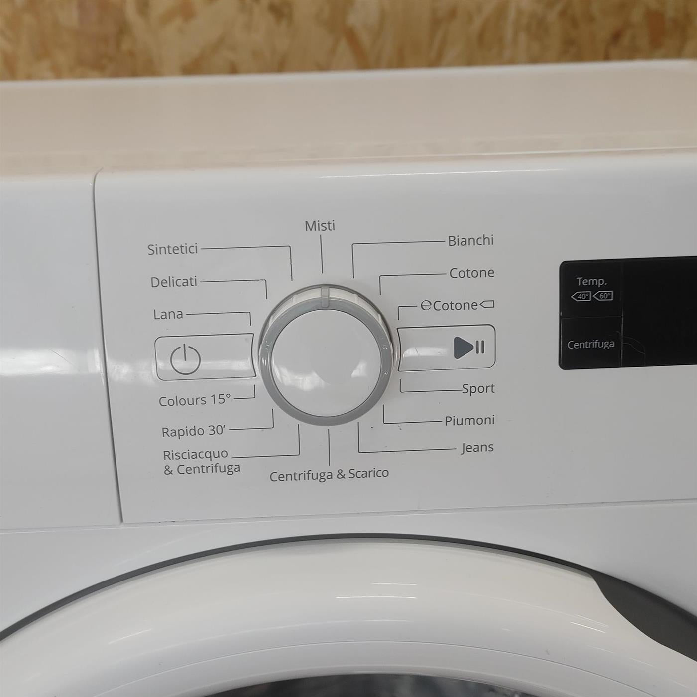 Lavatrice Whirlpool FWSF61253W IT Caricamento frontale 6 kg