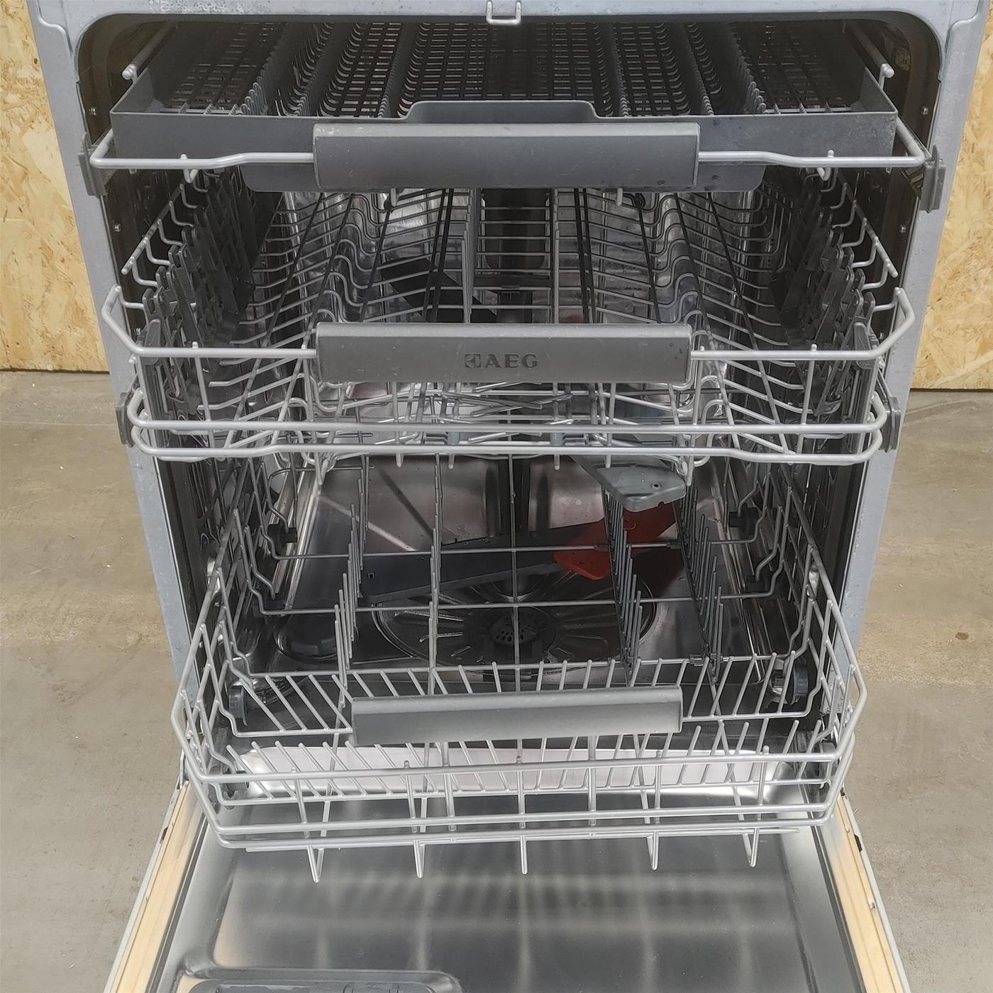 AEG F55700VI1P A scomparsa totale 15 coperti