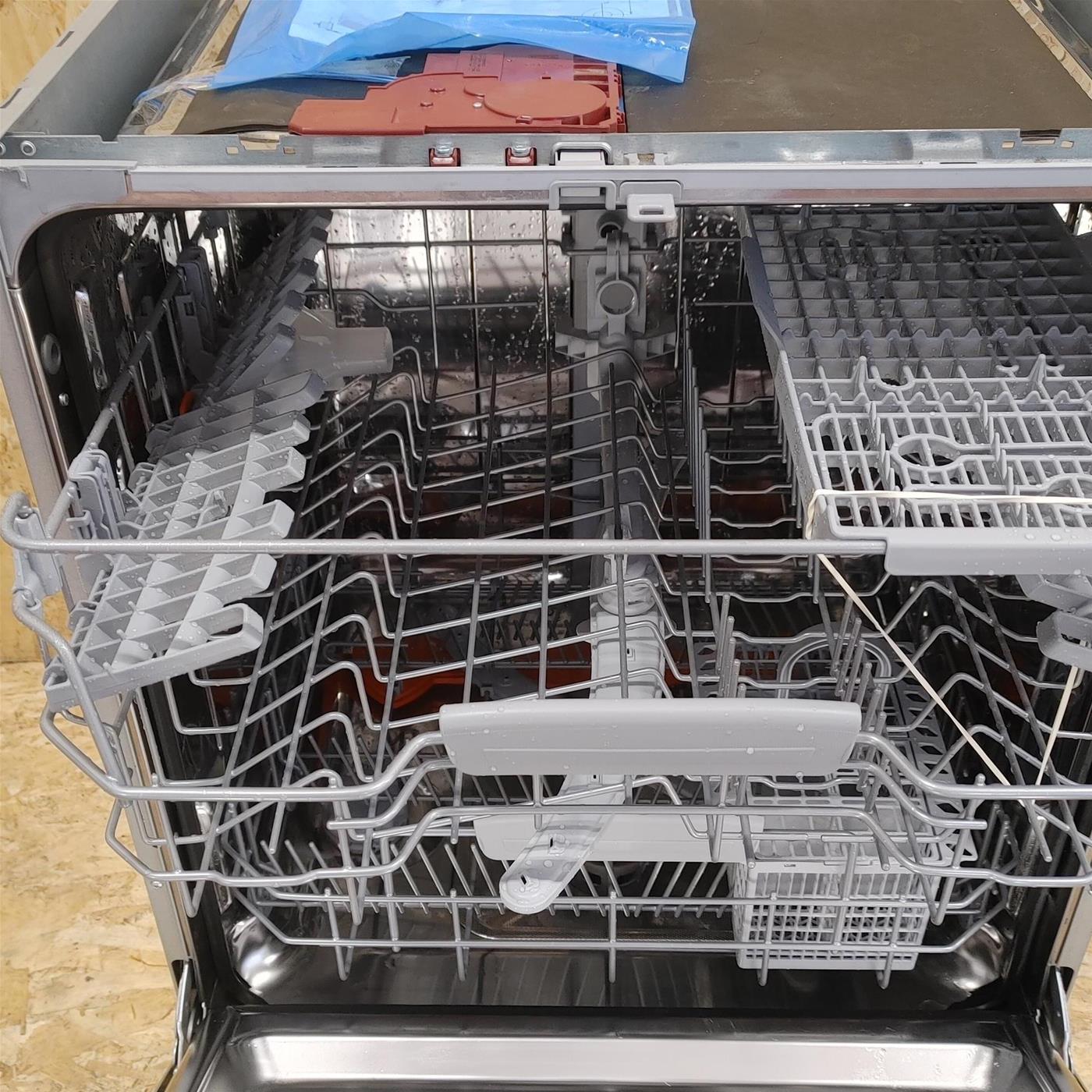 Hotpoint HIC 3C26 CW A scomparsa totale 14 coperti E