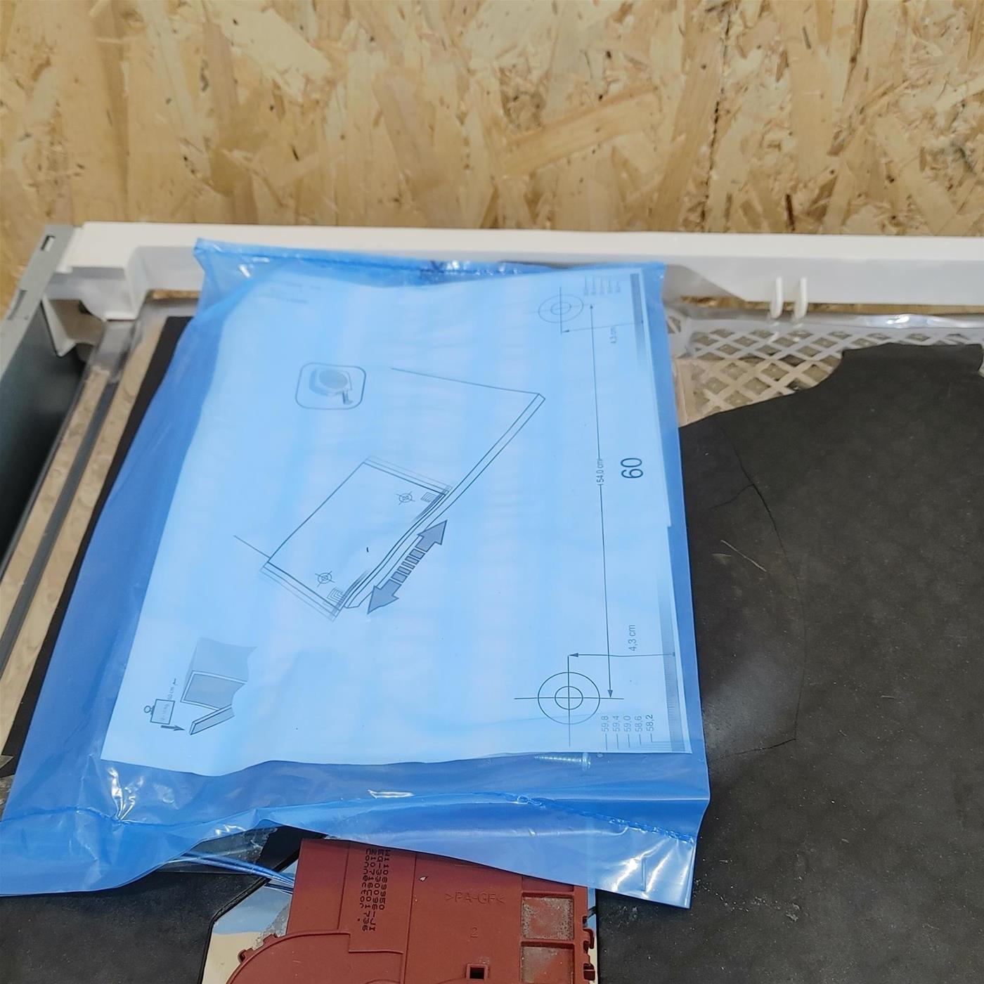 Hotpoint HIC 3C26 CW A scomparsa totale 14 coperti E
