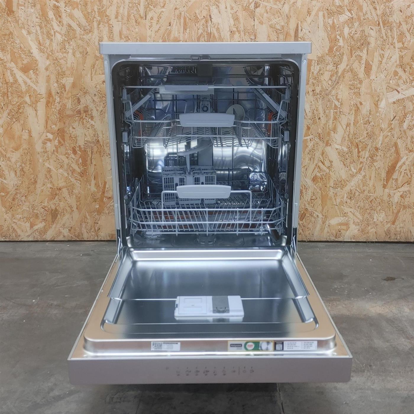 Lavastoviglie Hotpoint Ariston HFC 3C32 WX Libera installazione 14 coperti