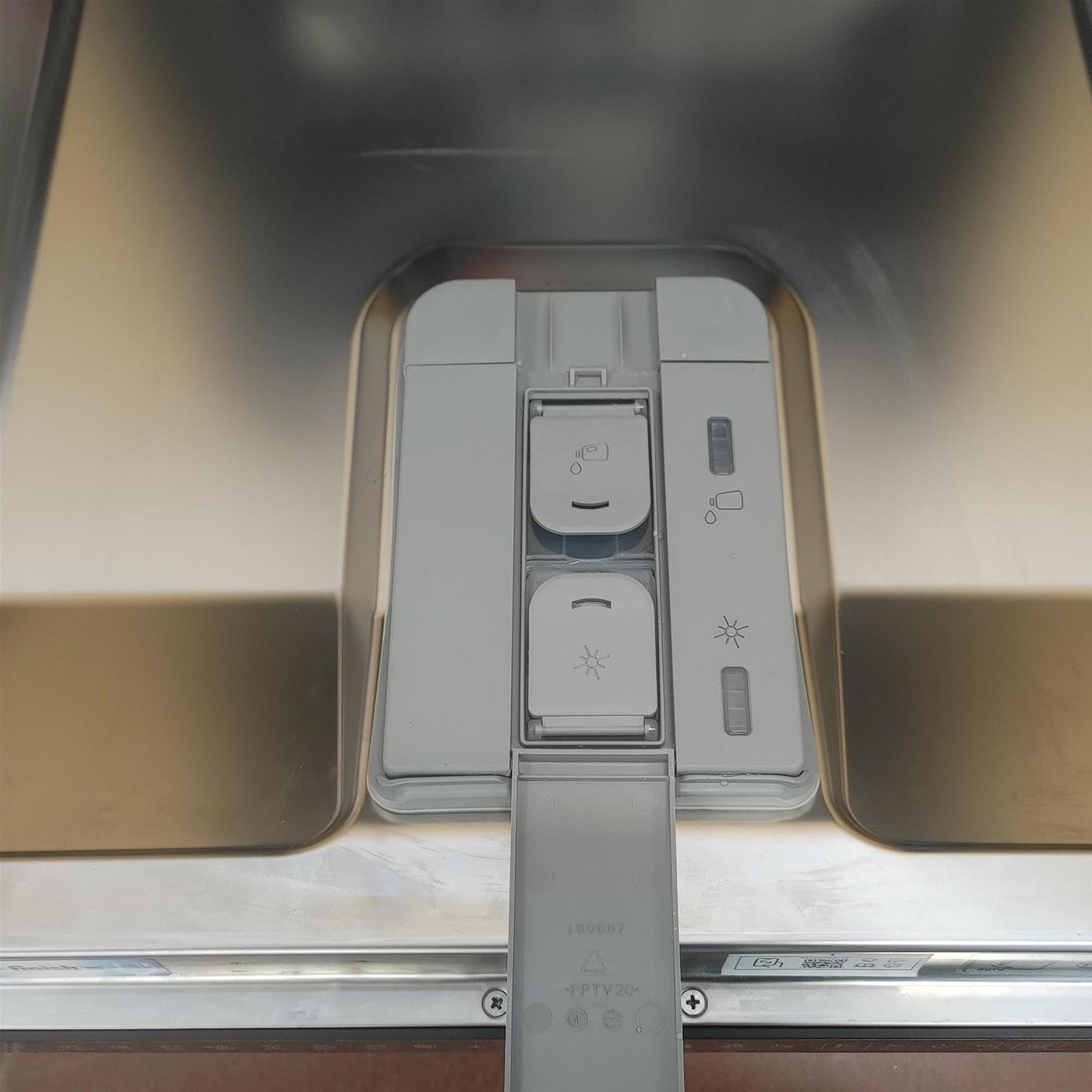 Beko BDIN39641A A scomparsa totale 16 coperti C