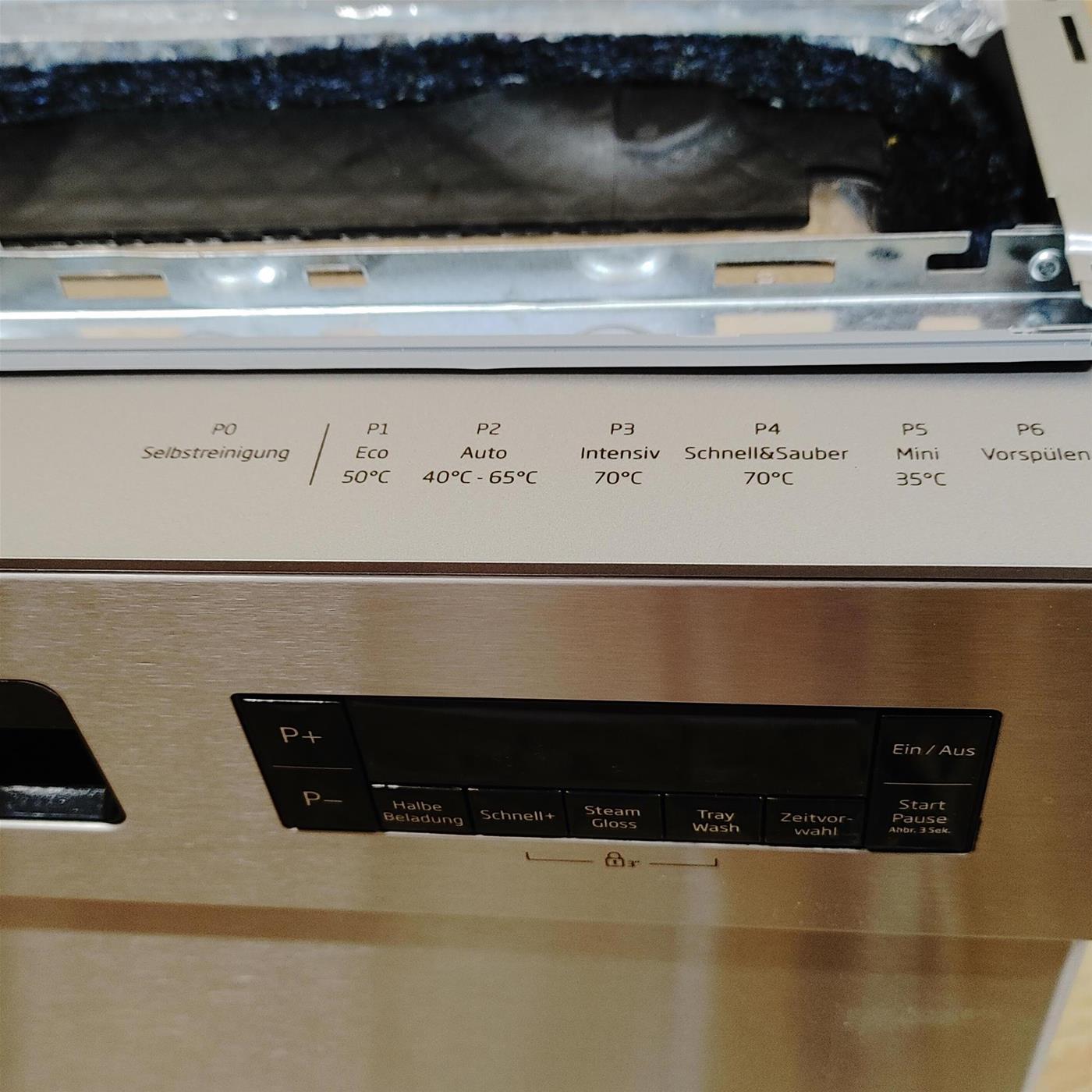 Beko DUN6634FXBG lavastoviglie A scomparsa totale 14 coperti E