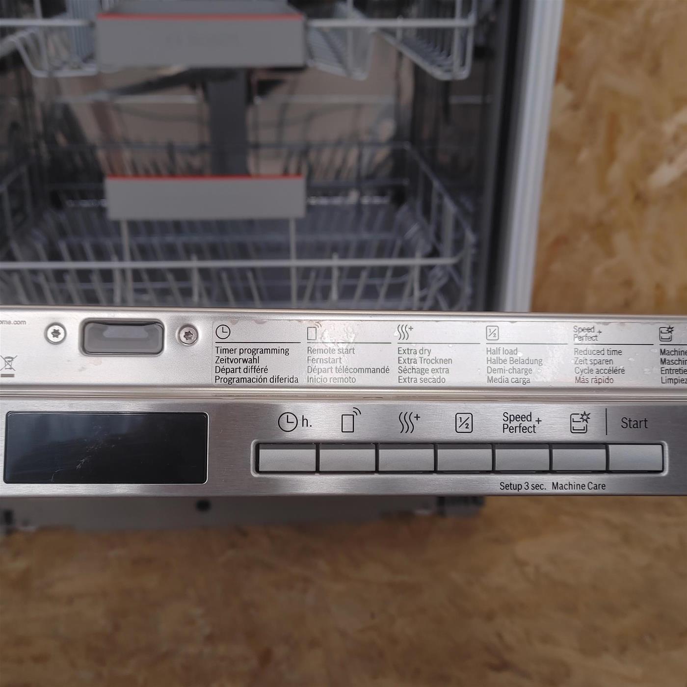 Bosch Serie 4 SMV4HVX33E lavastoviglie A scomparsa totale 13 coperti D
