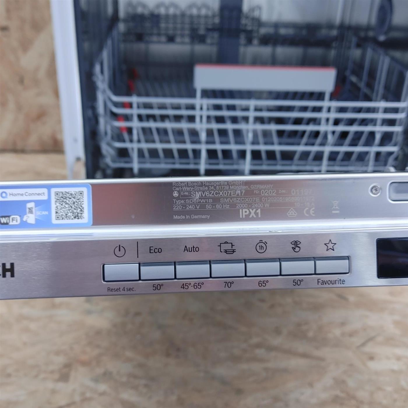 Bosch Serie 6 SMV6ZCX07E lavastoviglie A scomparsa totale 14 coperti C