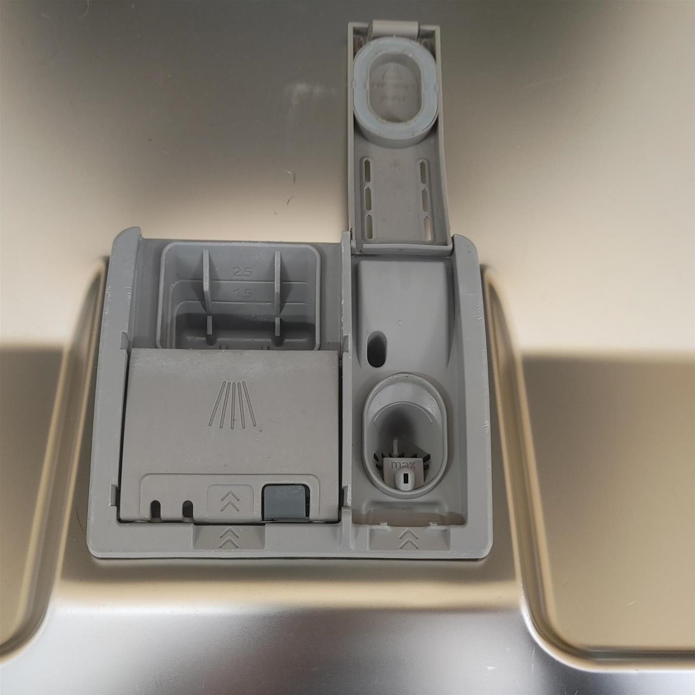 Lavastoviglie Bosch SMS53M98II Libera installazione 13 coperti