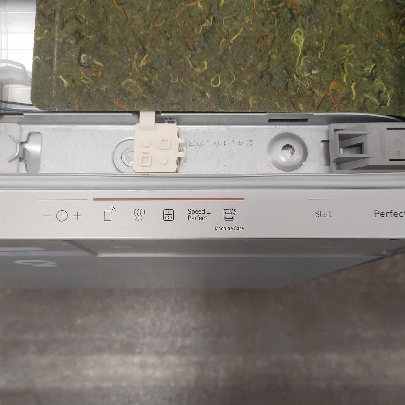 Bosch Serie 6 SMV6ZCX03E Lavastoviglie da incasso a scomparsa totale 60 cm Classe C