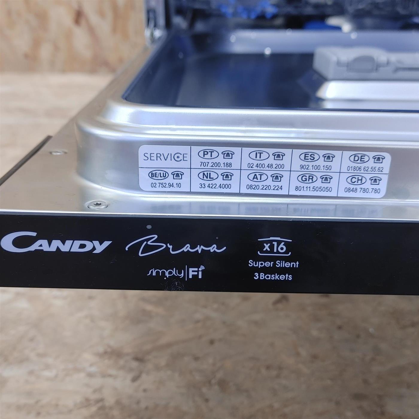 Candy Brava CELDIMN 4D622PBE A scomparsa totale 16 coperti C