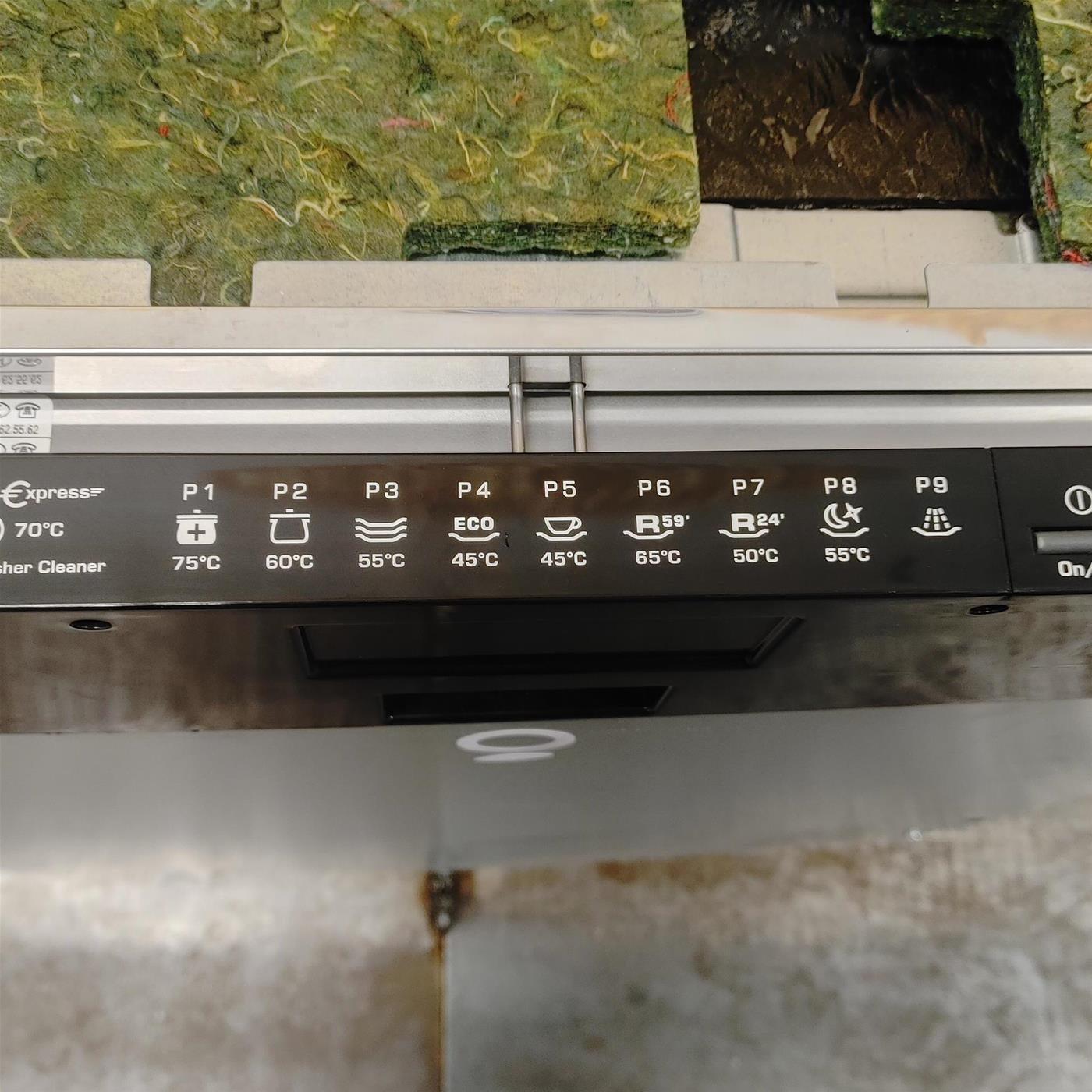 Candy CDIM 5146/T 16 coperti a scomparsa totale