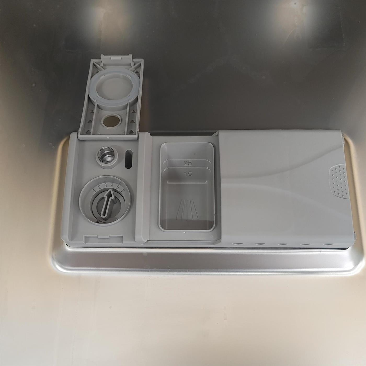 Candy Brava CSIN 2D360PB A scomparsa totale 13 coperti E