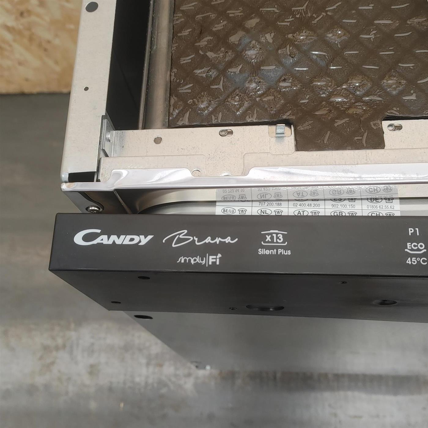 Candy Brava CSIN 2D360PB A scomparsa totale 13 coperti E