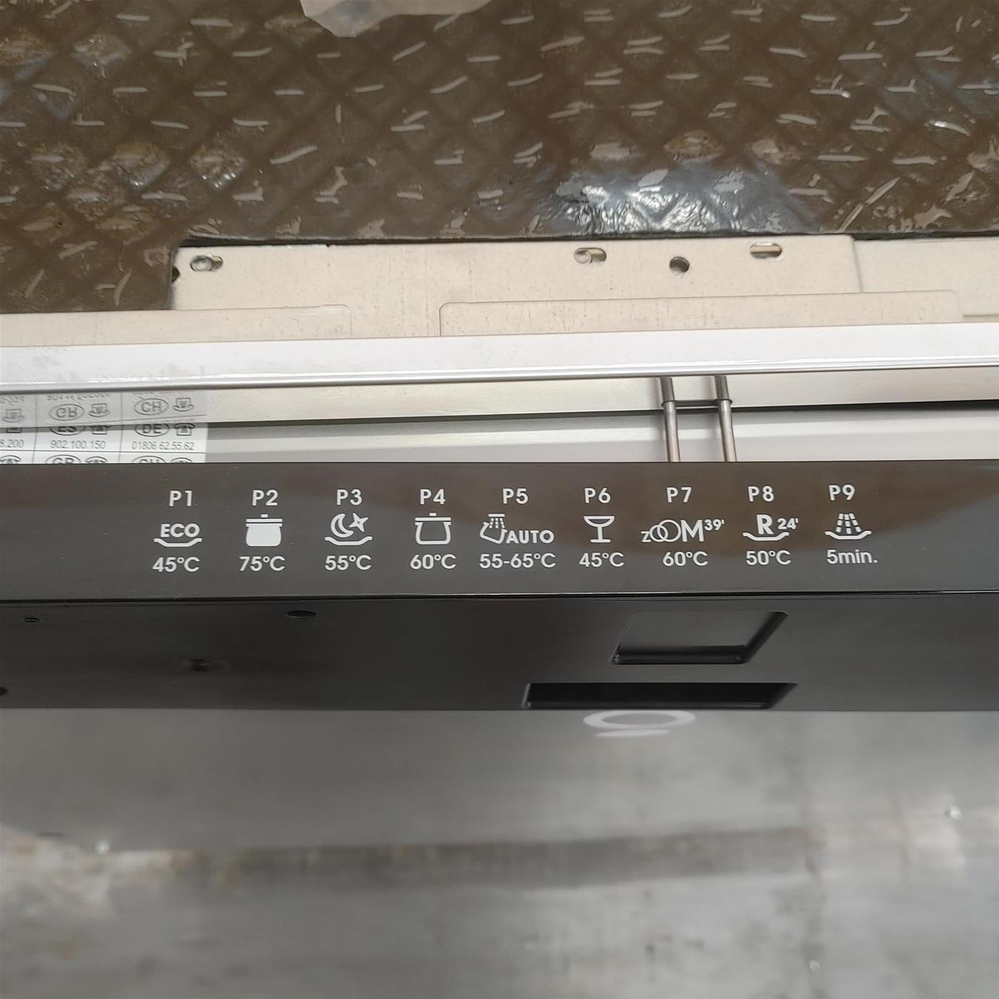 Candy Brava CSIN 2D360PB A scomparsa totale 13 coperti E