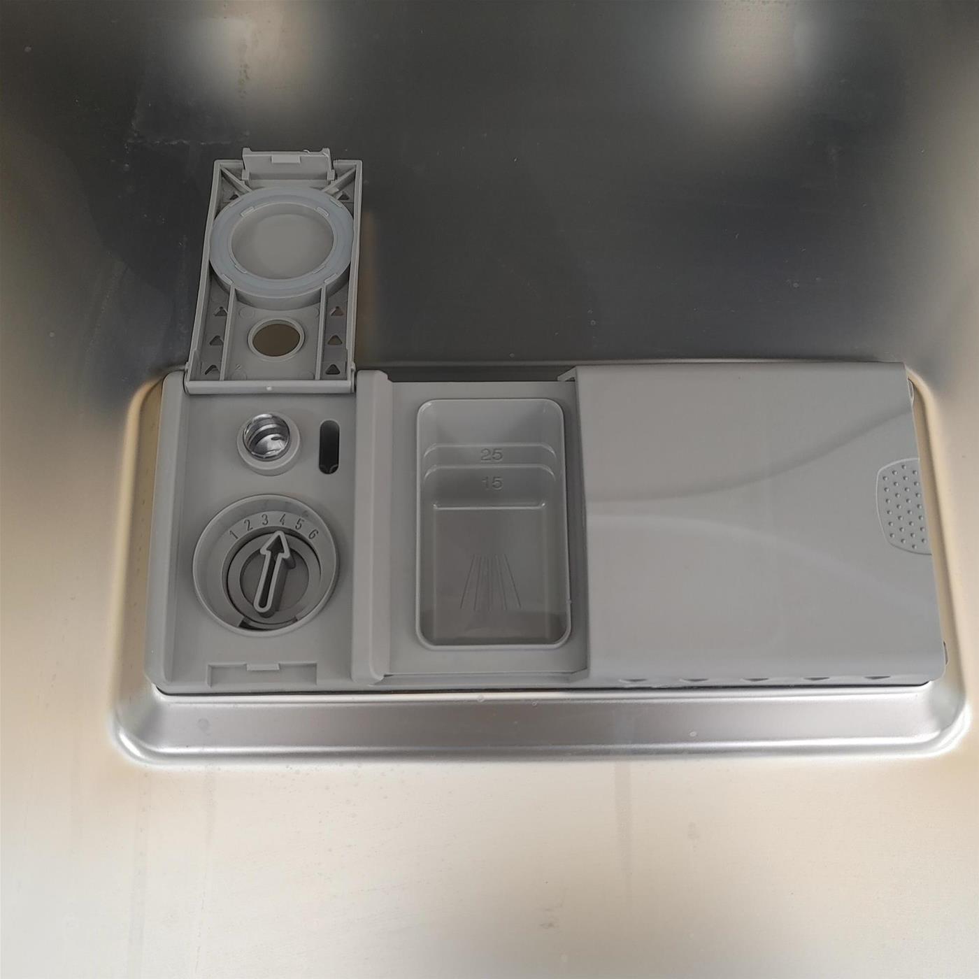 Candy Brava CSIN 2D360PB A scomparsa totale 13 coperti E