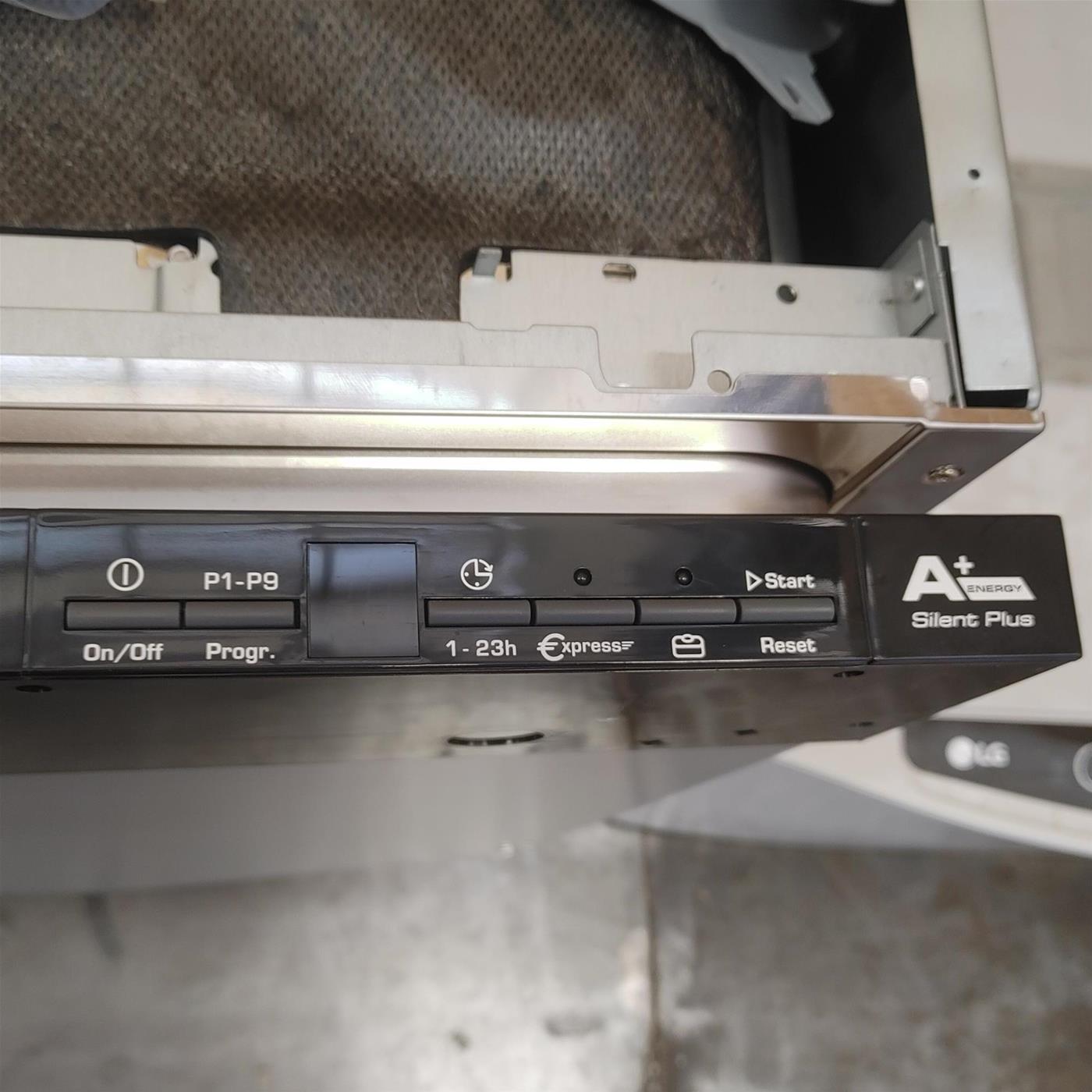 Lavastoviglie Candy CDI 3615 A scomparsa totale 16 coperti