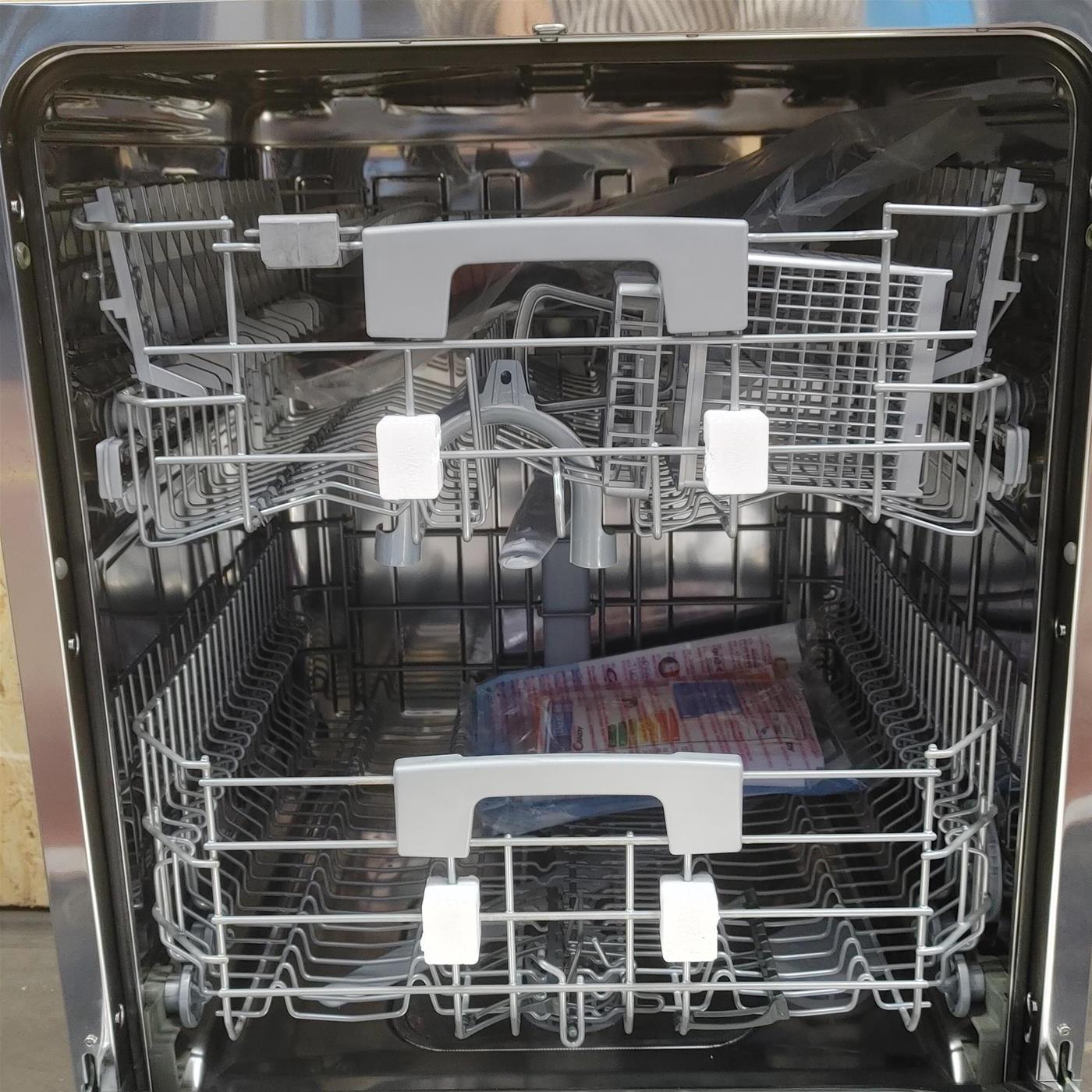 Lavastoviglie Candy CDI 3615 A scomparsa totale 16 coperti