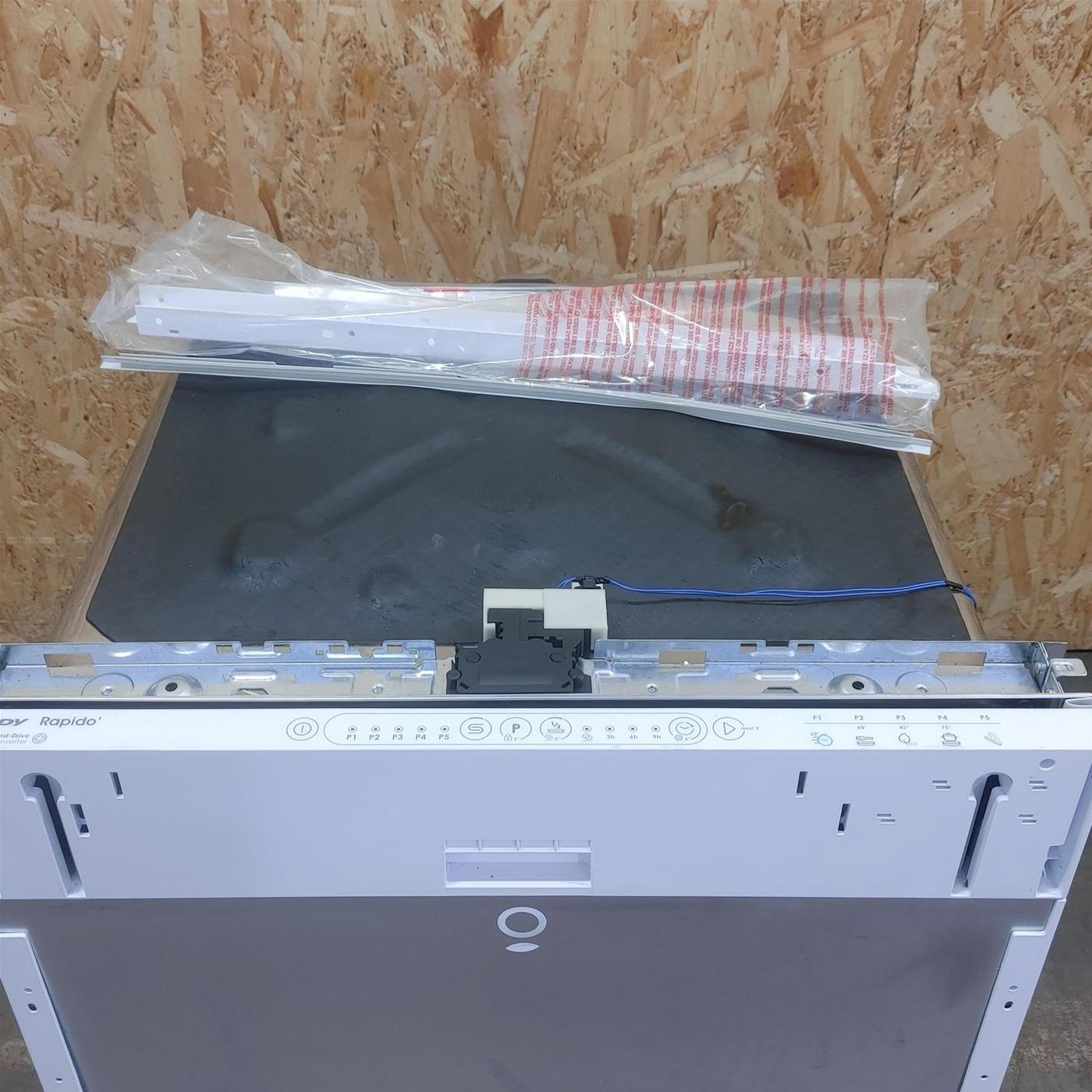 Candy RapidÓ CI 3E53L0W A scomparsa totale 13 coperti E