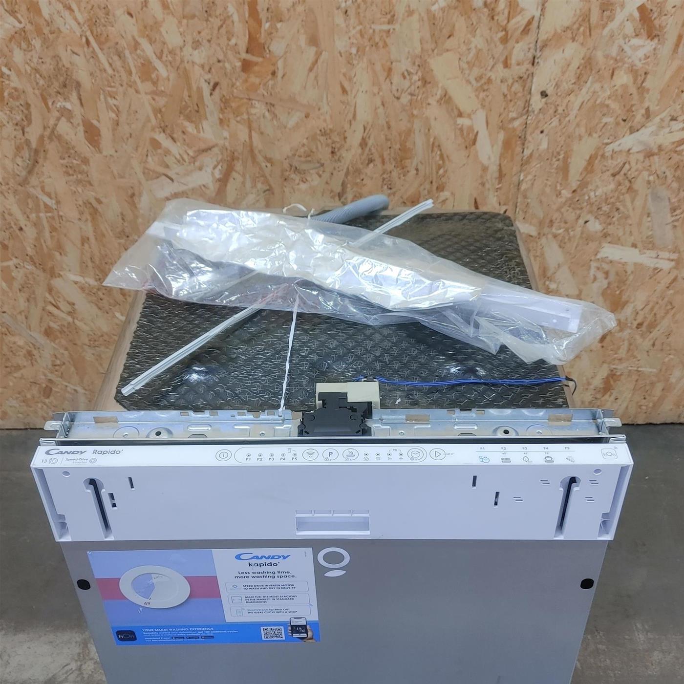 Candy RapidÓ CI 3E53L0W A scomparsa totale 13 coperti E