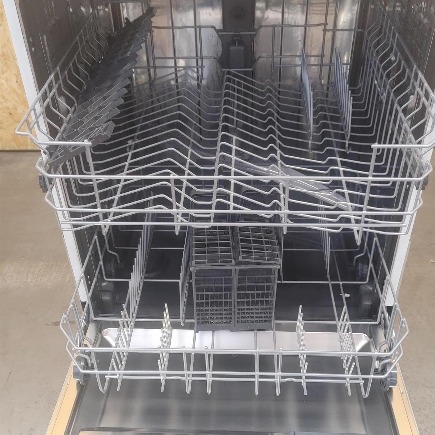 Candy CIP 3E7L0W A scomparsa totale 13 coperti E