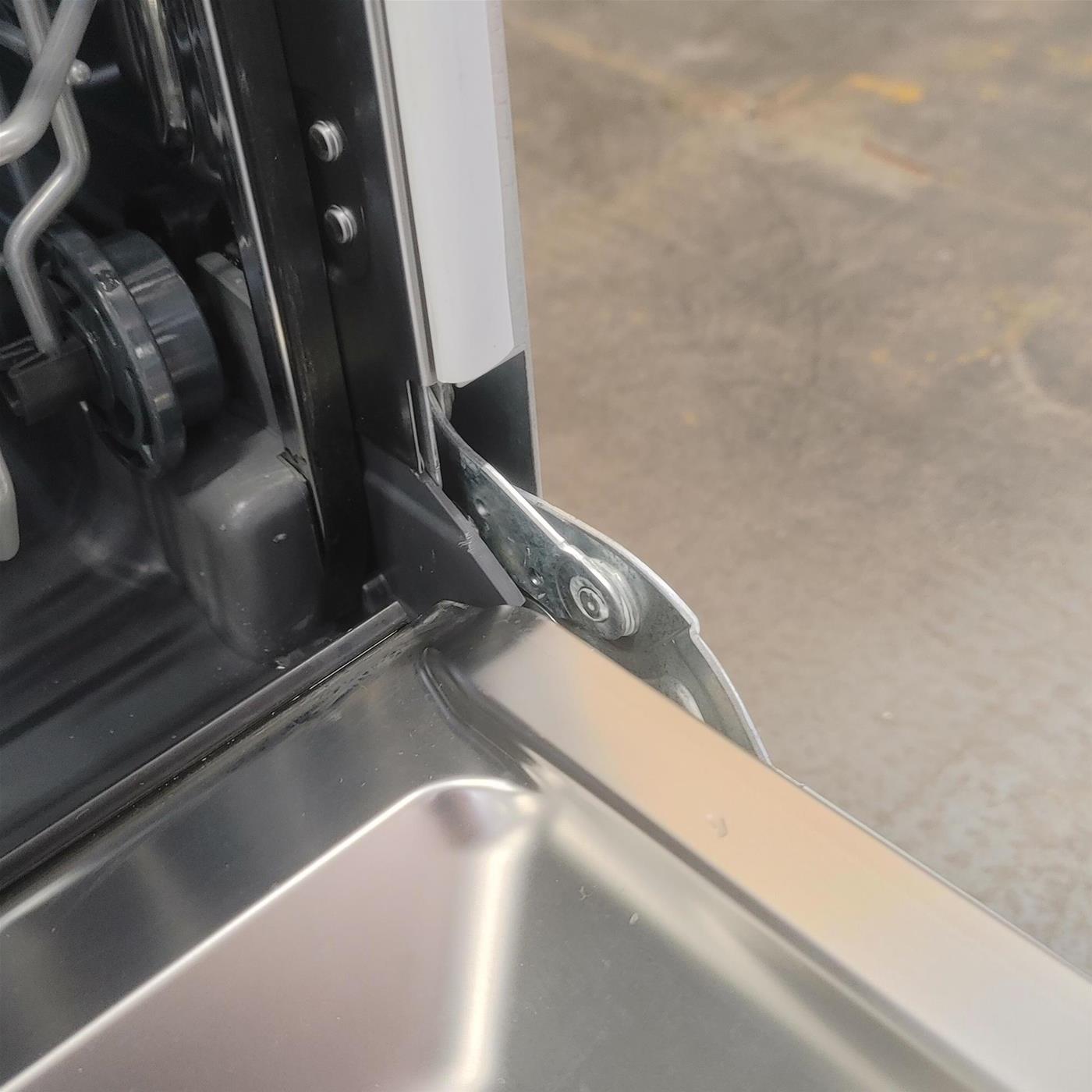 Candy CIP 3E7L0W A scomparsa totale 13 coperti E