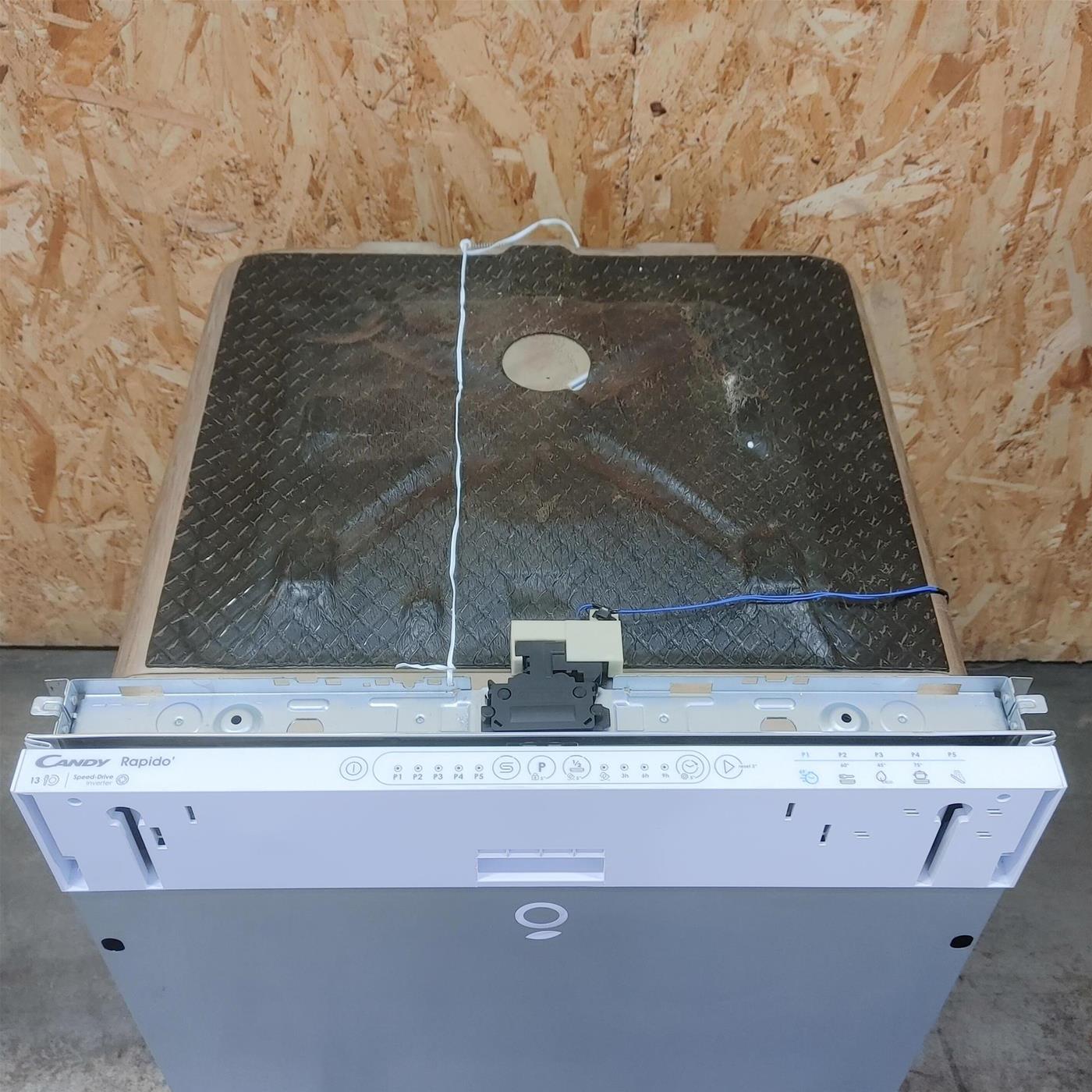 Lavastoviglie CANDY CIMC E0W 3E53 a Scomparsa Totale