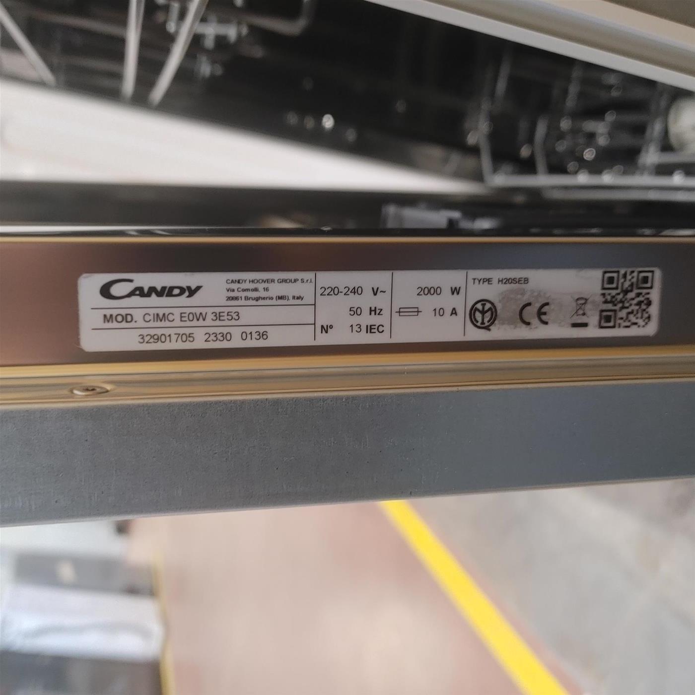 Lavastoviglie CANDY CIMC E0W 3E53 a Scomparsa Totale