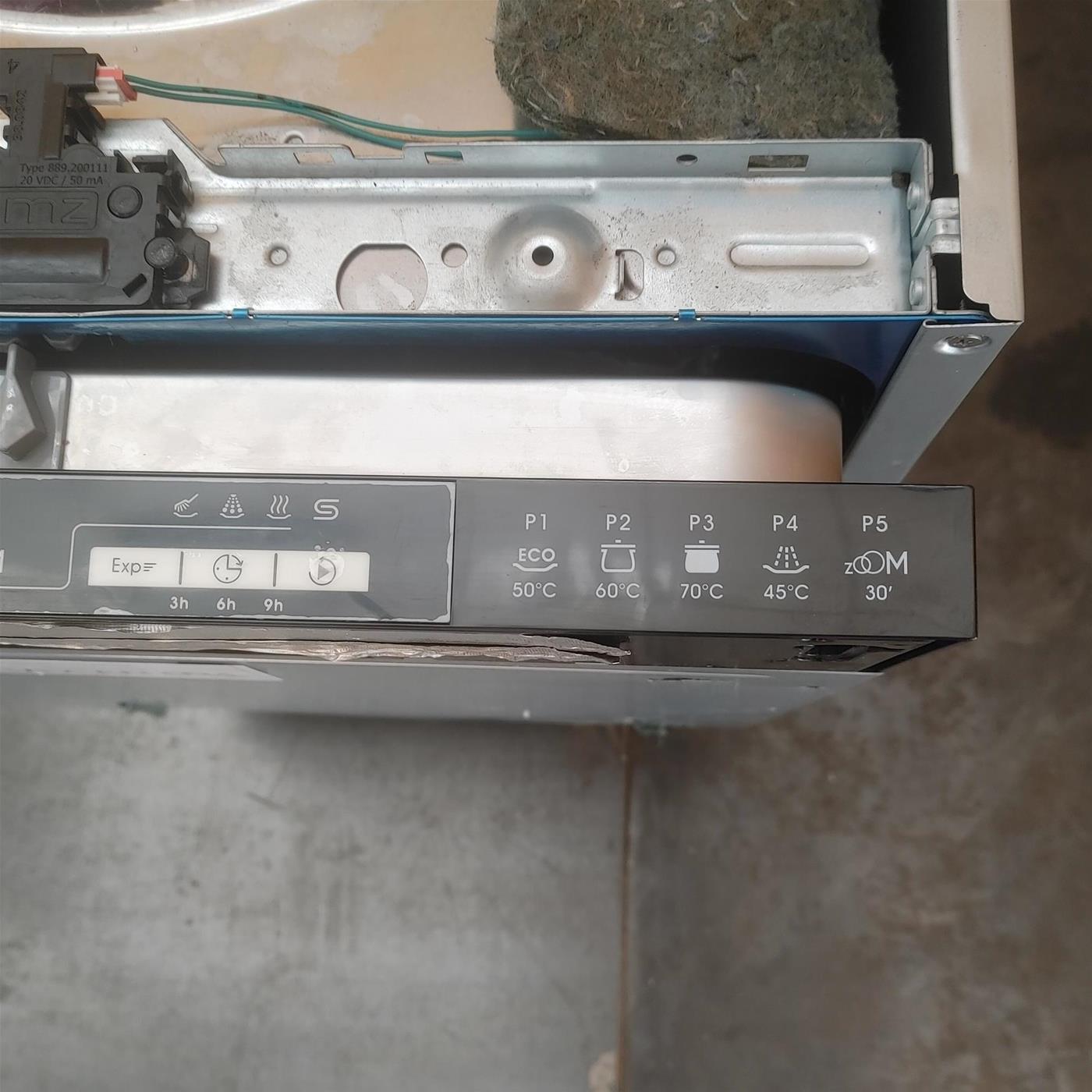 Lavastoviglie Candy Brava CDIH 1L949 A scomparsa totale 9 coperti