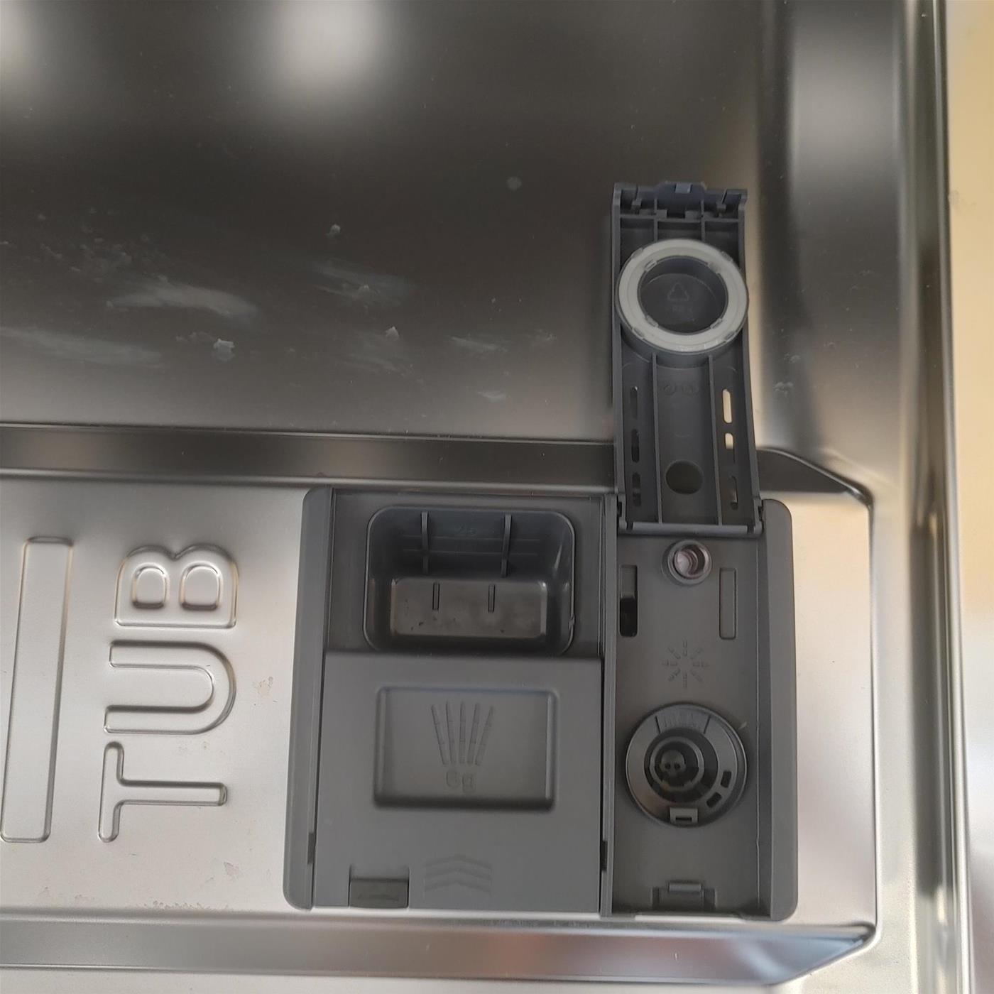 Lavastoviglie Candy CI3E53L0W a scomparsa totale 13 coperti