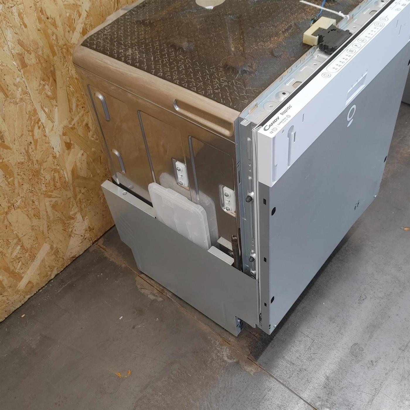 Lavastoviglie Candy CI3E53L0W a scomparsa totale 13 coperti