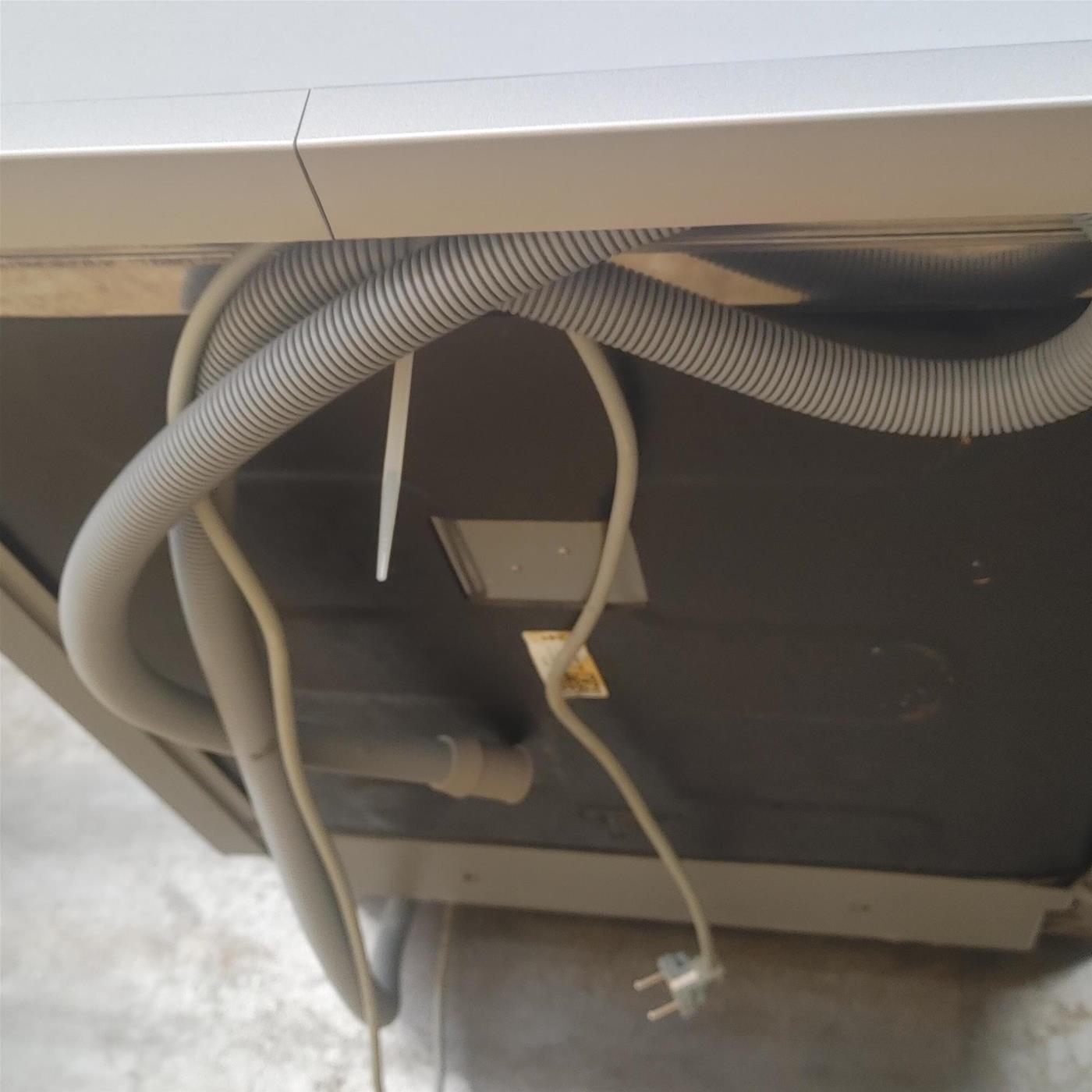 Electrolux ESF5534LOX Libera installazione 13 coperti E