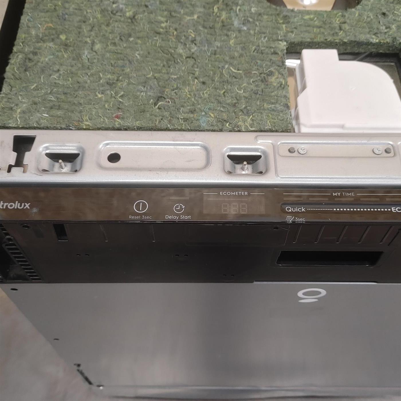 Electrolux EES48400L Incasso completo 14 coperti C