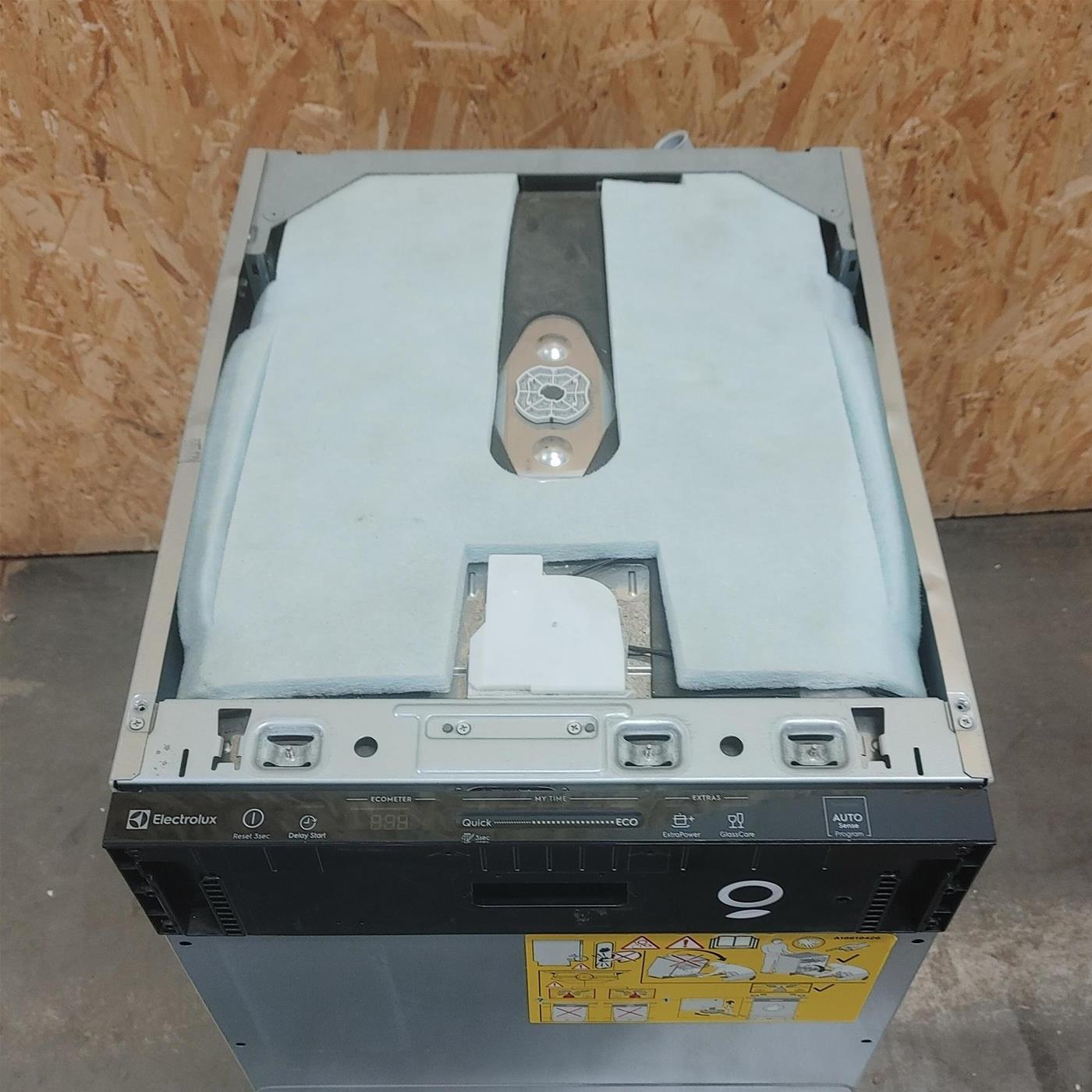 Electrolux SatelliteClean EES42210L A scomparsa totale 9 coperti E