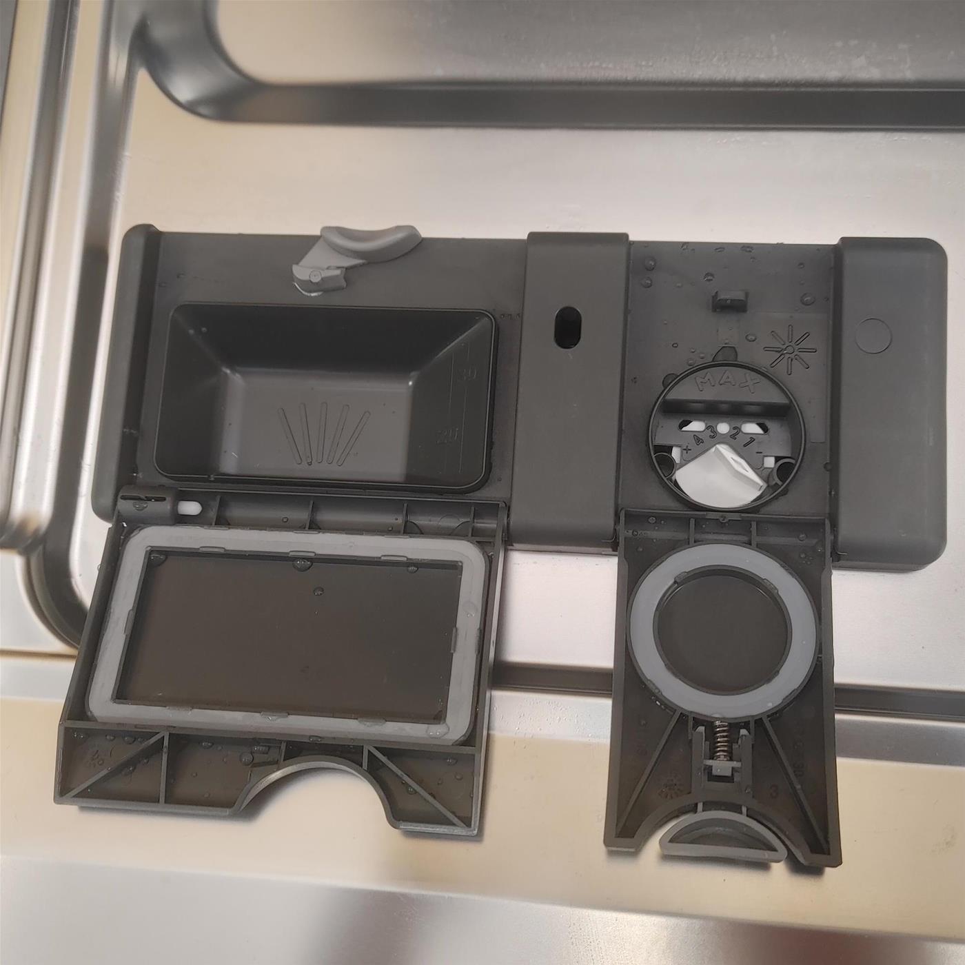 Lavastoviglie Electrolux EEA27200L A scomparsa totale 13 coperti