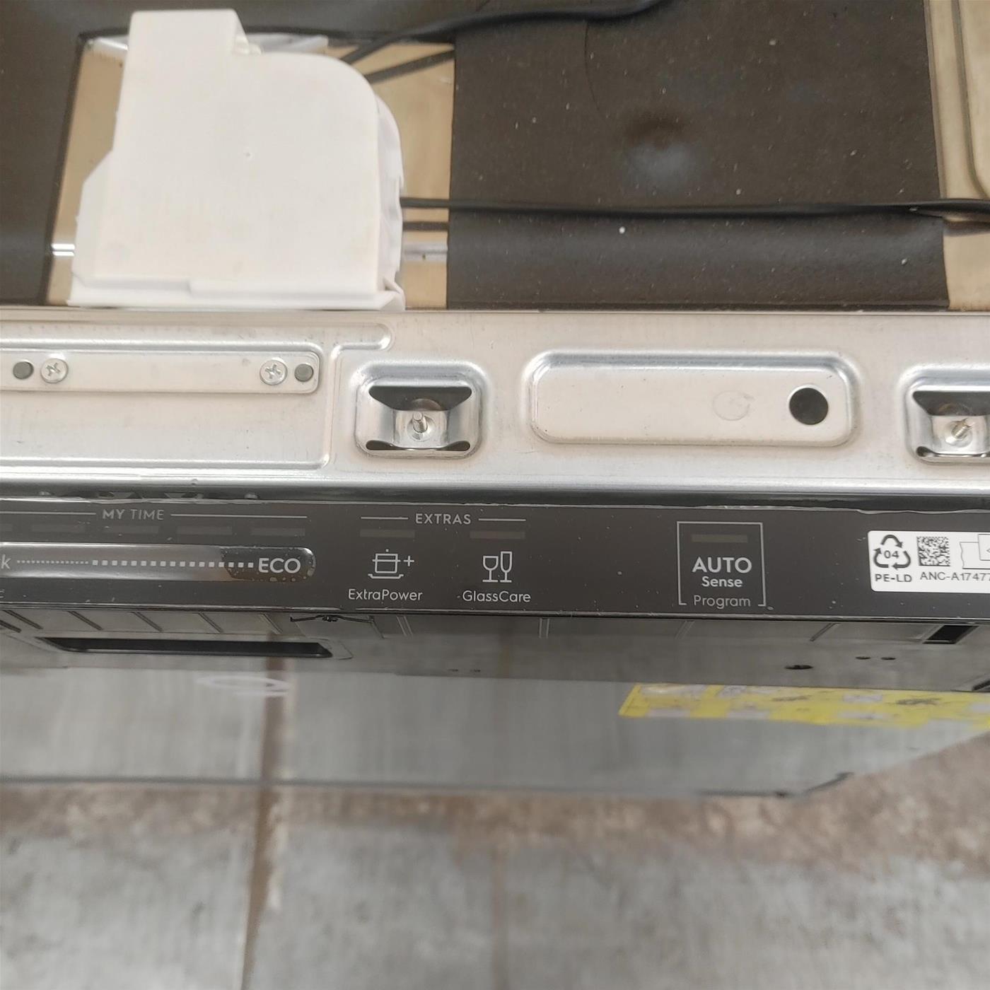 Lavastoviglie Electrolux EES47320L a scomparsa totale 13 coperti