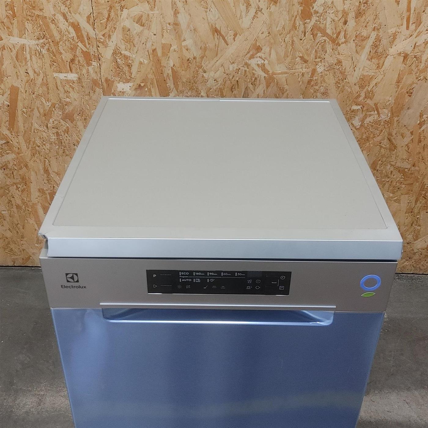 Lavastoviglie Electrolux Serie 600 ESM48400SX SatelliteClean® Libera installazione 14 coperti