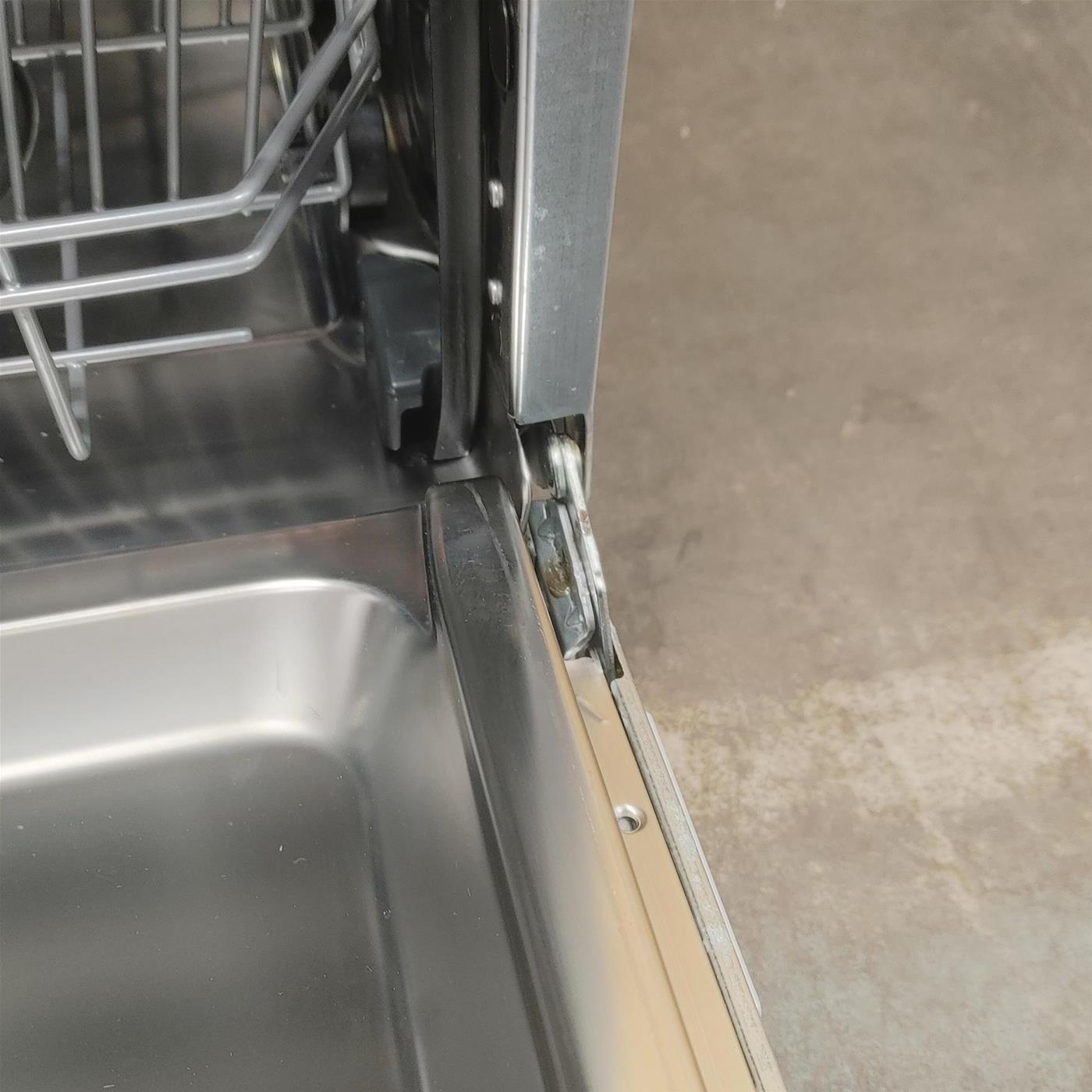 Lavastoviglie Electrolux SatelliteClean EES68605L Serie 700 GlassCare da Incasso 14 coperti
